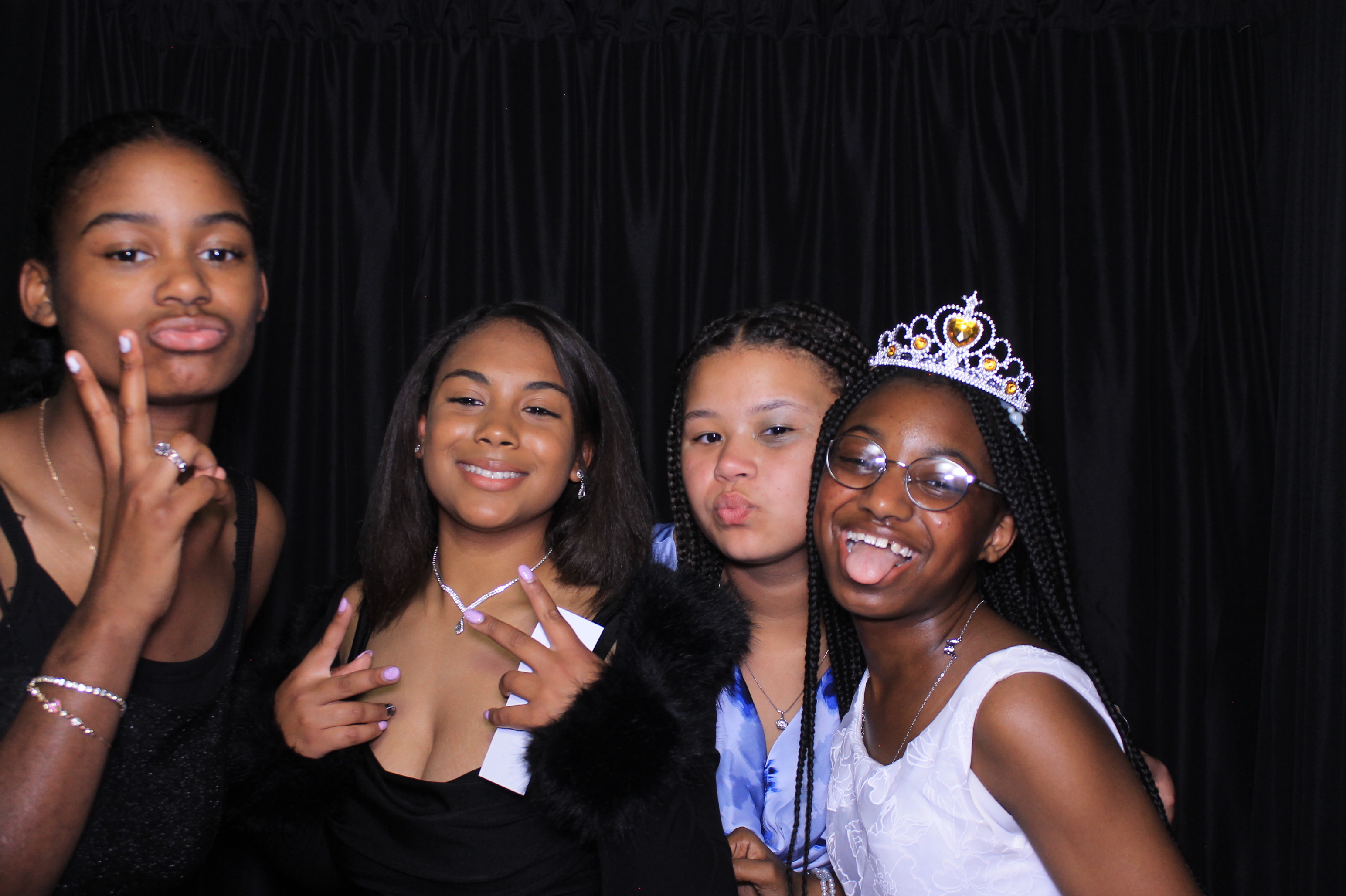 8th Grade Semi-Formal | View more photos from the event at gallery.photoboothcincy.com/u/PhotoBoothCincy/8th-Grade-Semi-Formal
