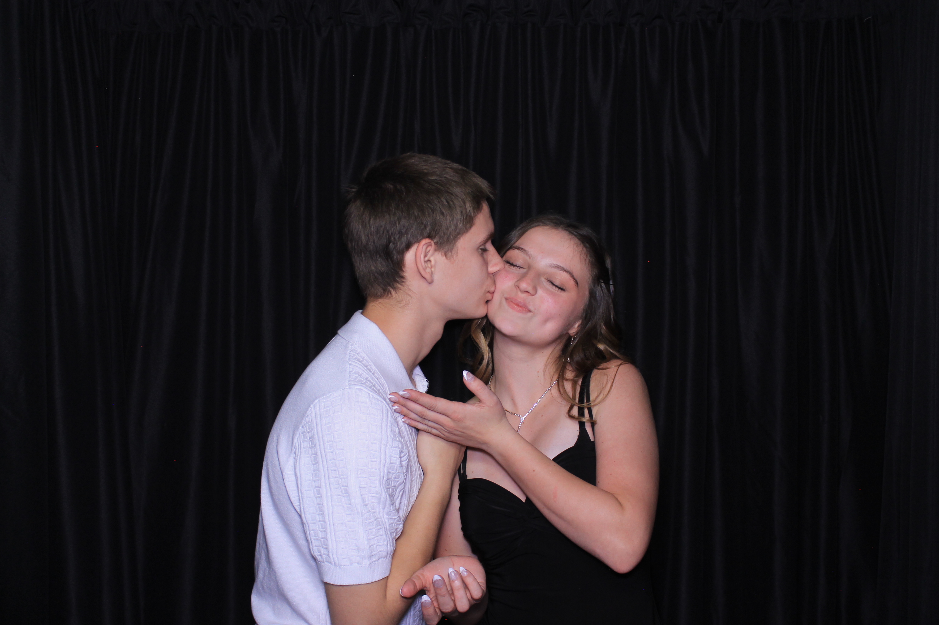 8th Grade Semi-Formal | View more photos from the event at gallery.photoboothcincy.com/u/PhotoBoothCincy/8th-Grade-Semi-Formal