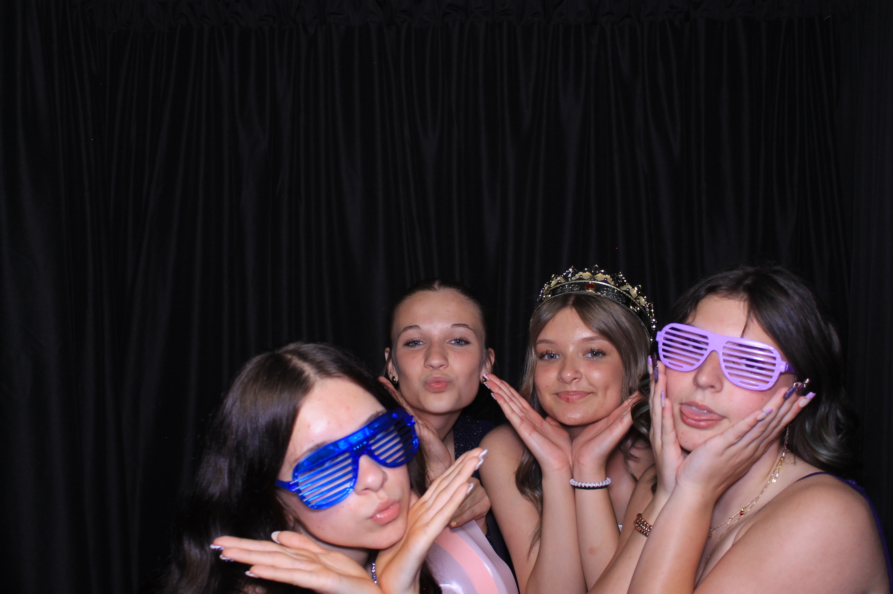 8th Grade Semi-Formal | View more photos from the event at gallery.photoboothcincy.com/u/PhotoBoothCincy/8th-Grade-Semi-Formal