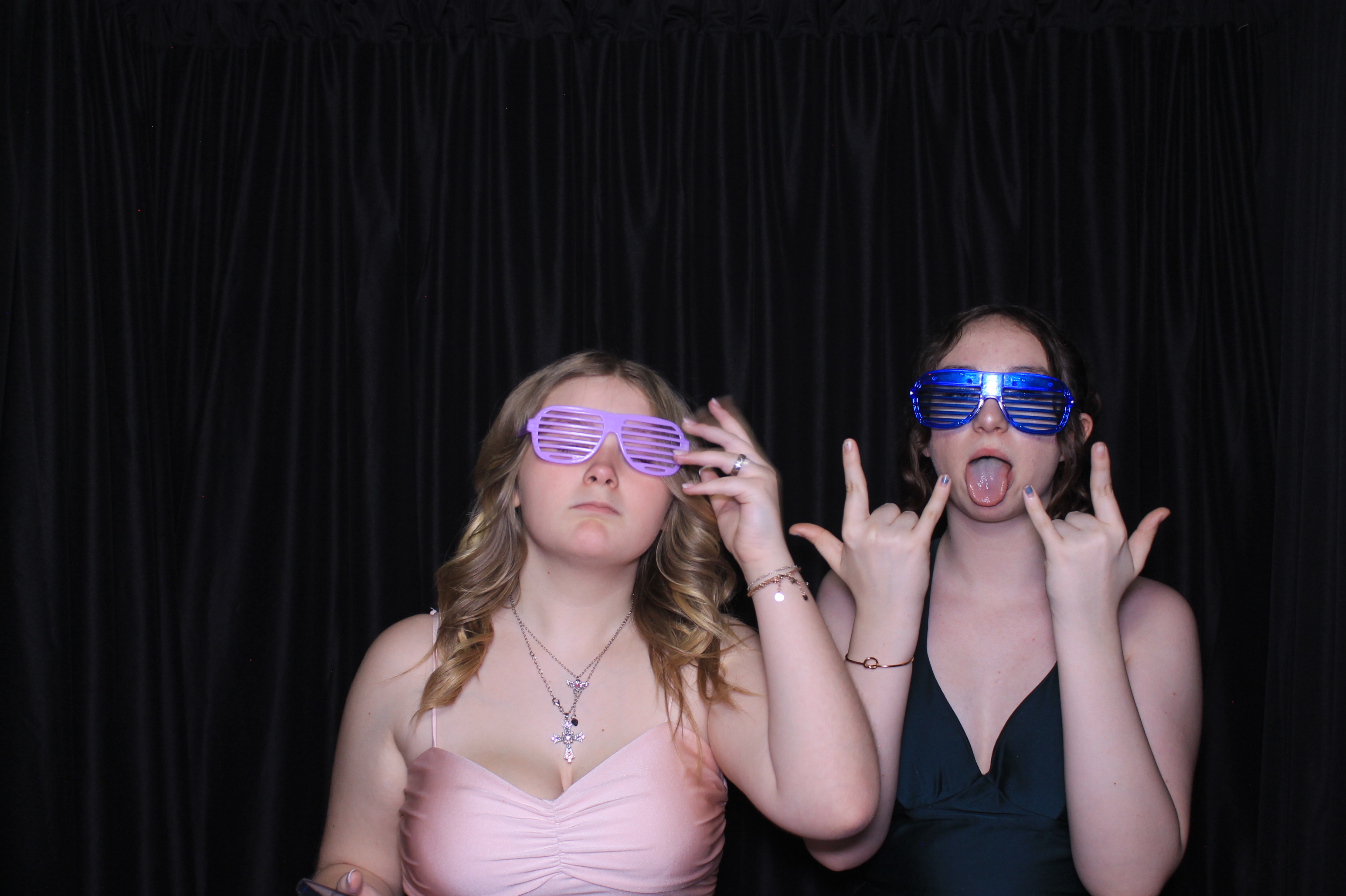 8th Grade Semi-Formal | View more photos from the event at gallery.photoboothcincy.com/u/PhotoBoothCincy/8th-Grade-Semi-Formal