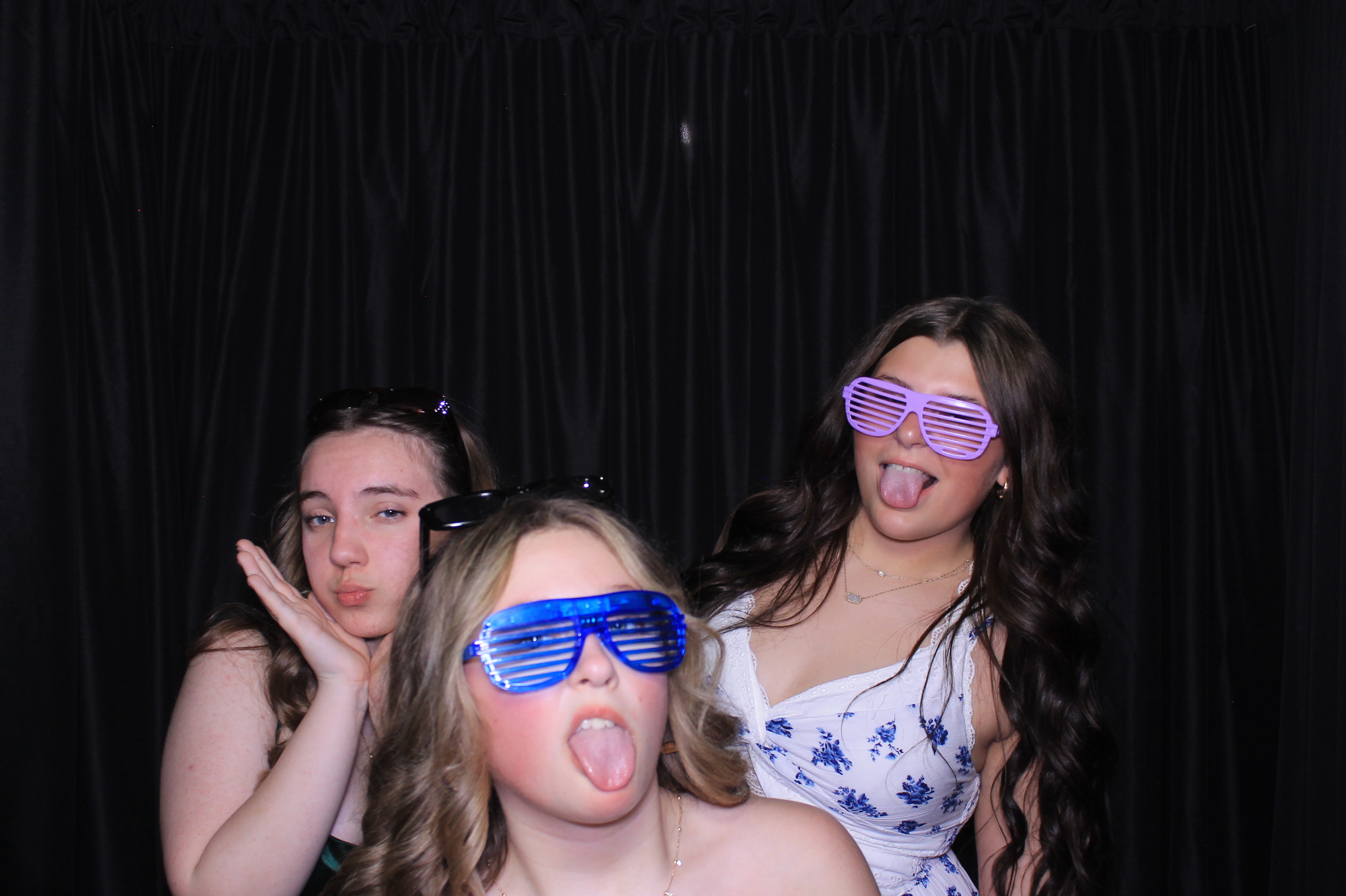 8th Grade Semi-Formal | View more photos from the event at gallery.photoboothcincy.com/u/PhotoBoothCincy/8th-Grade-Semi-Formal