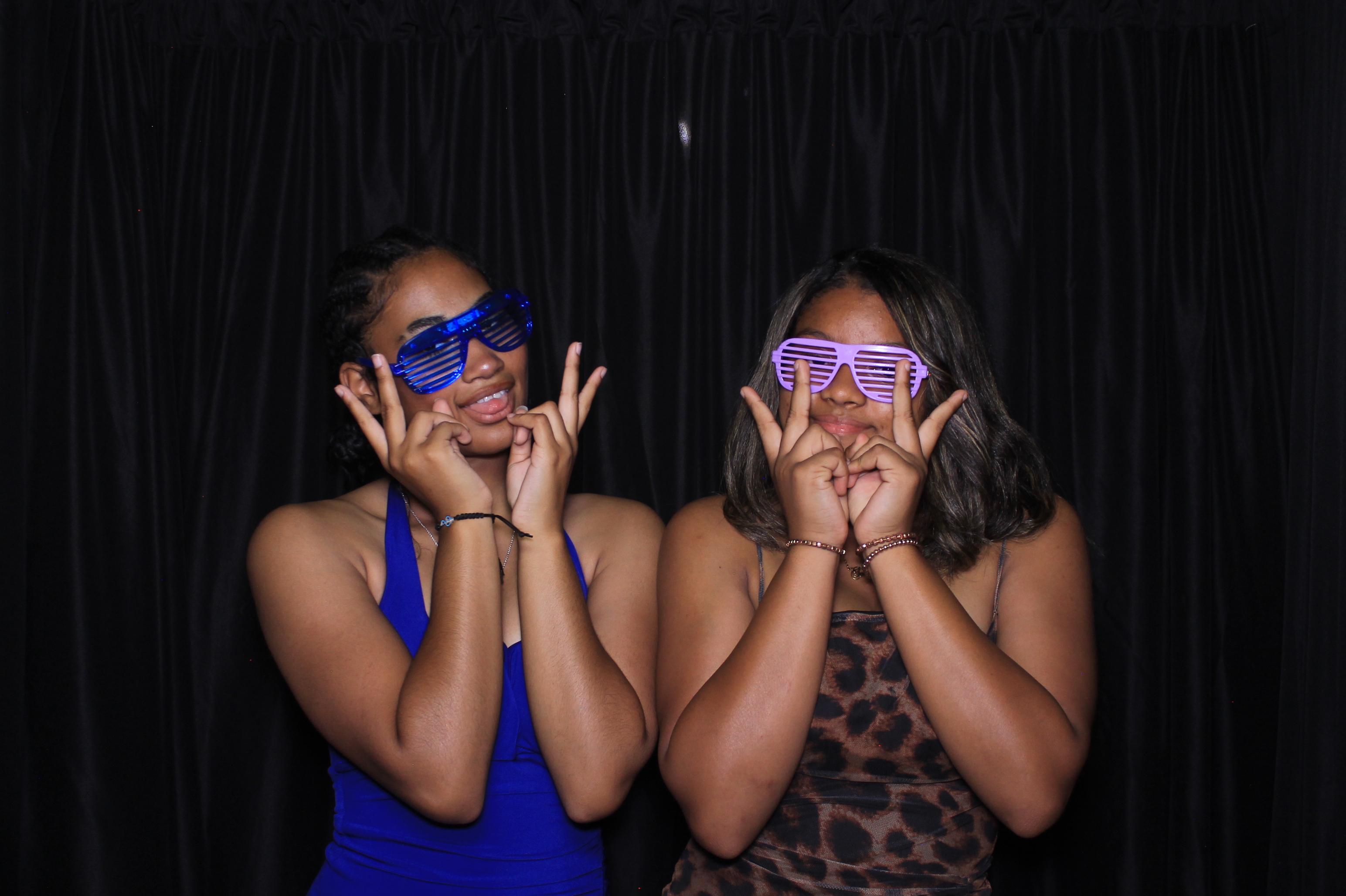 8th Grade Semi-Formal | View more photos from the event at gallery.photoboothcincy.com/u/PhotoBoothCincy/8th-Grade-Semi-Formal