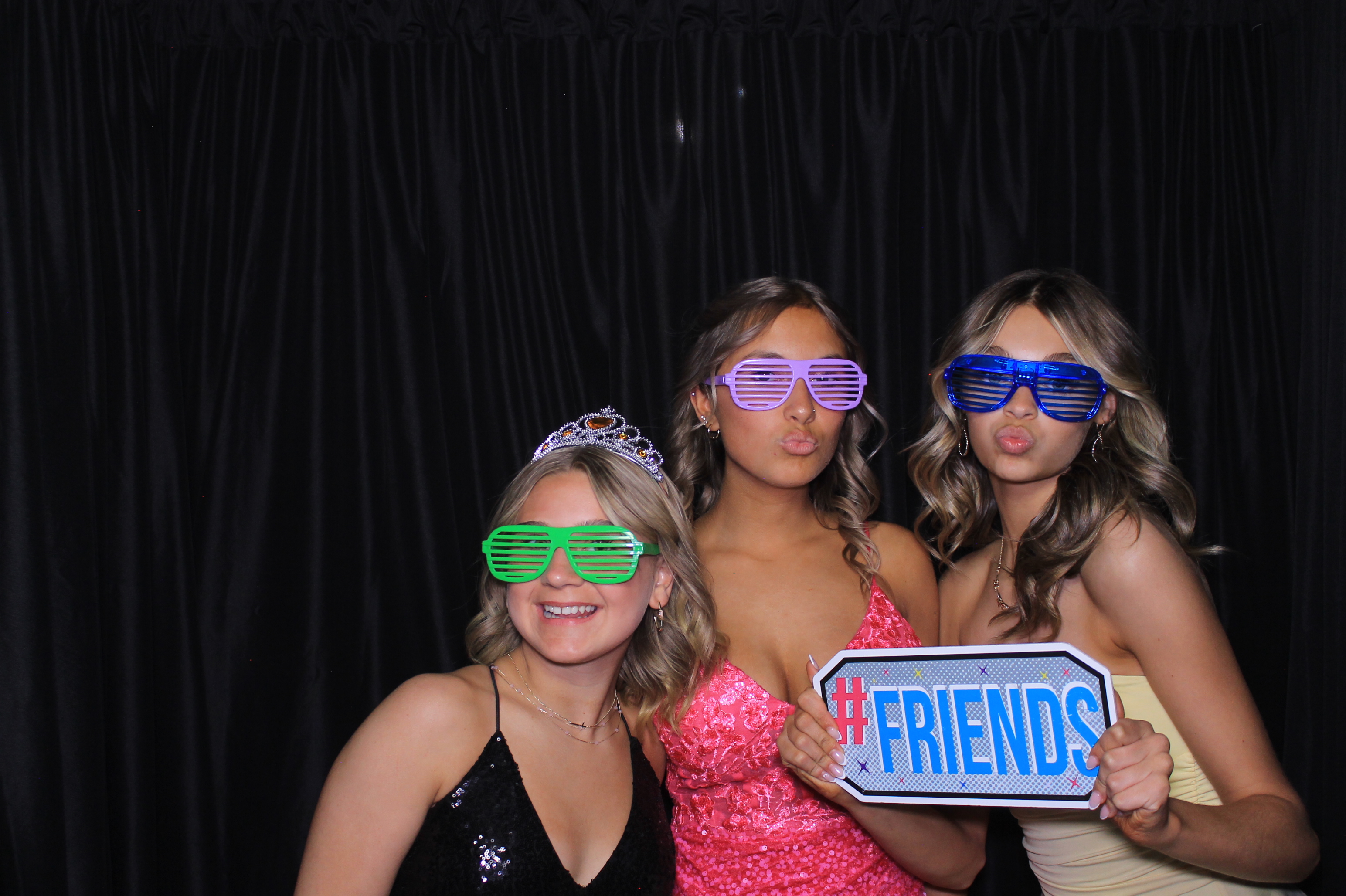 8th Grade Semi-Formal | View more photos from the event at gallery.photoboothcincy.com/u/PhotoBoothCincy/8th-Grade-Semi-Formal