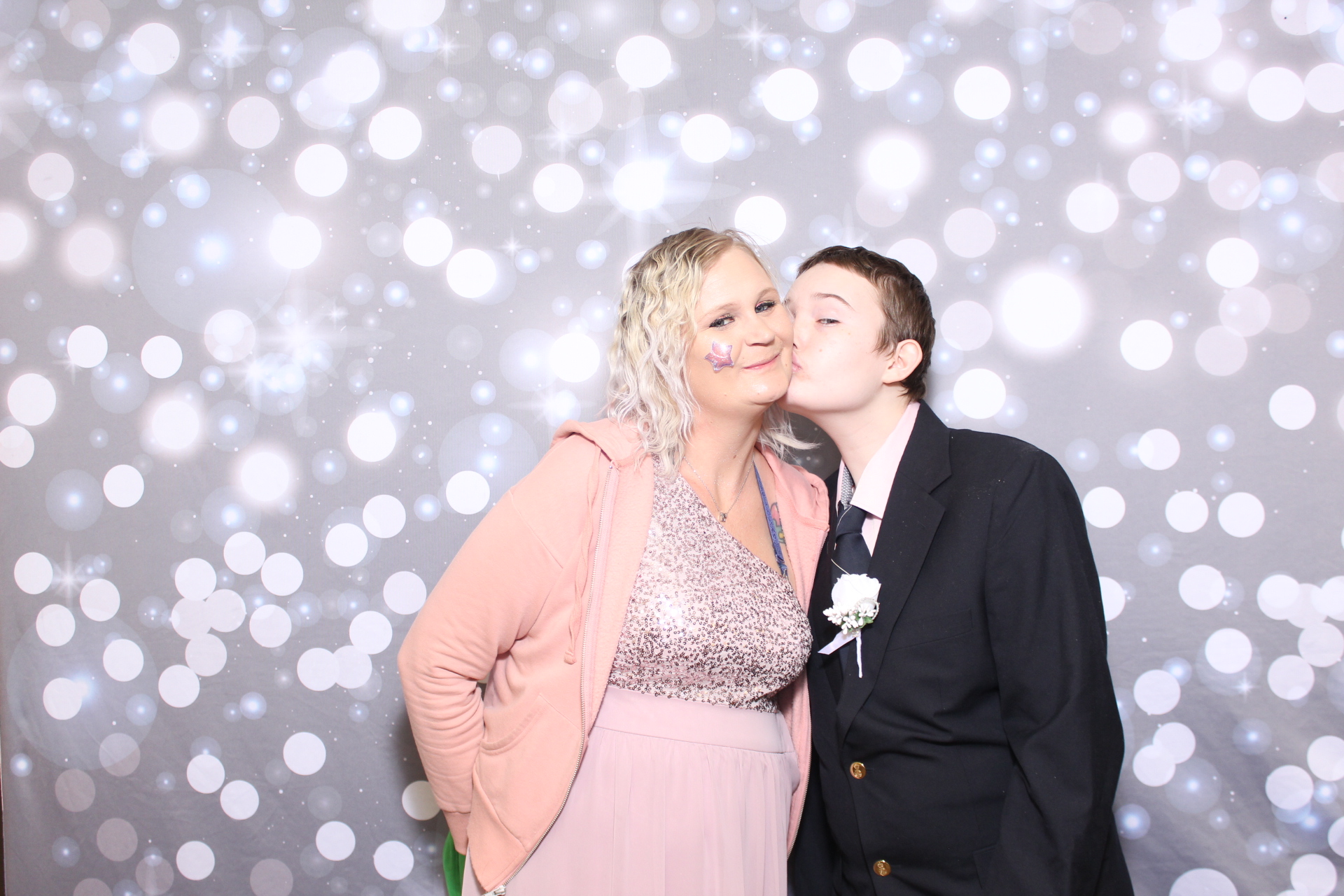 A Night to Shine | View more photos from the event at gallery.photoboothcincy.com/u/PhotoBoothCincy/A-Night-to-Shine-0