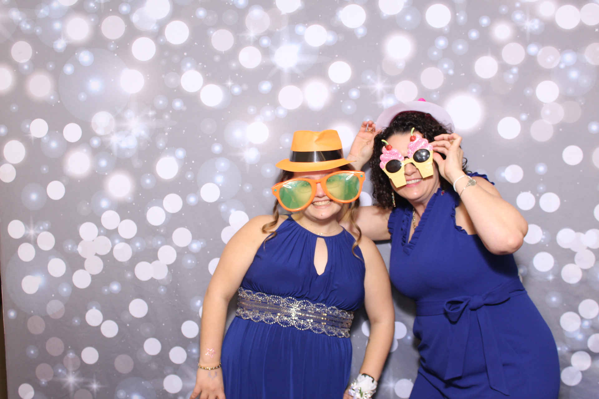 A Night to Shine | View more photos from the event at gallery.photoboothcincy.com/u/PhotoBoothCincy/A-Night-to-Shine-0