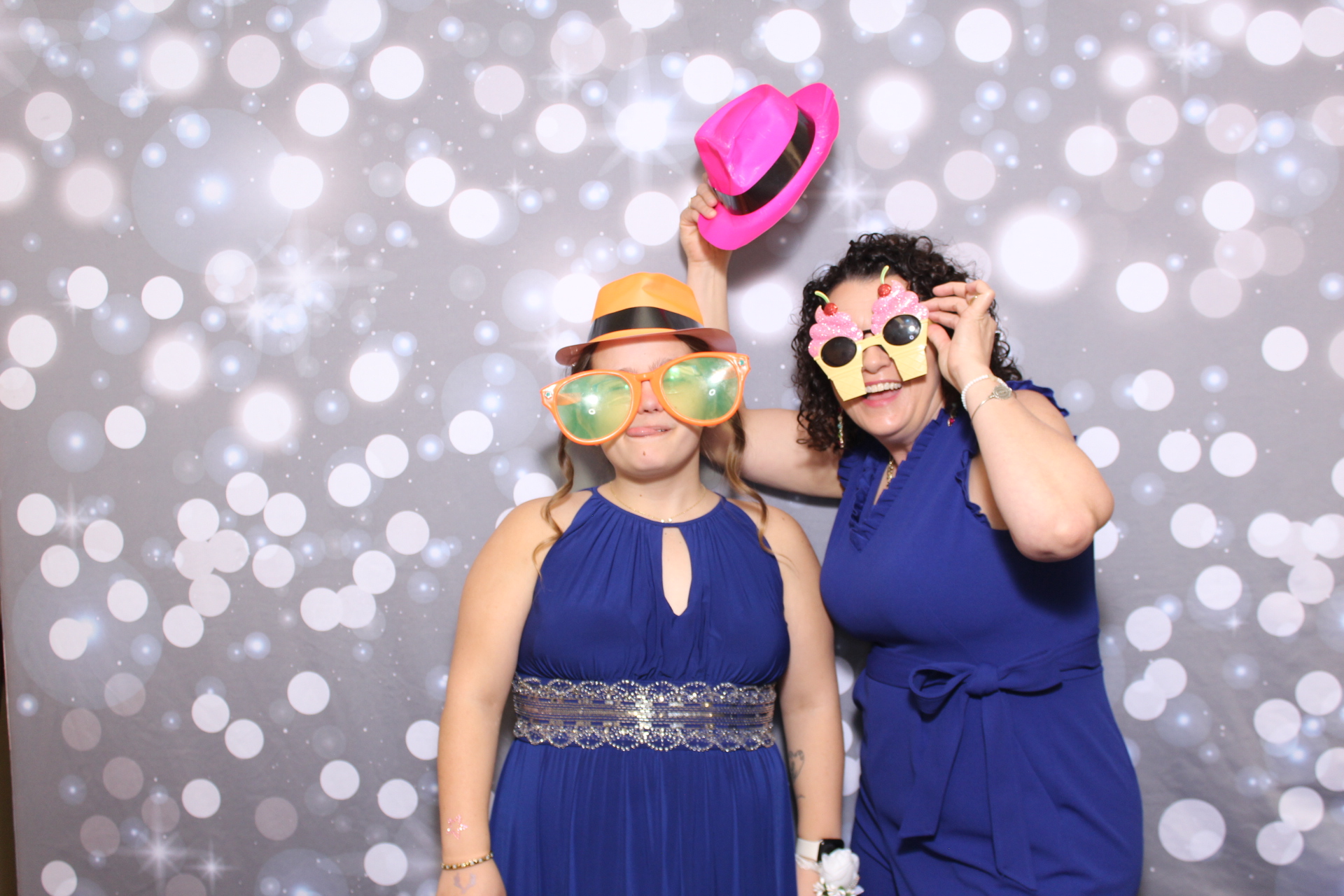 A Night to Shine | View more photos from the event at gallery.photoboothcincy.com/u/PhotoBoothCincy/A-Night-to-Shine-0