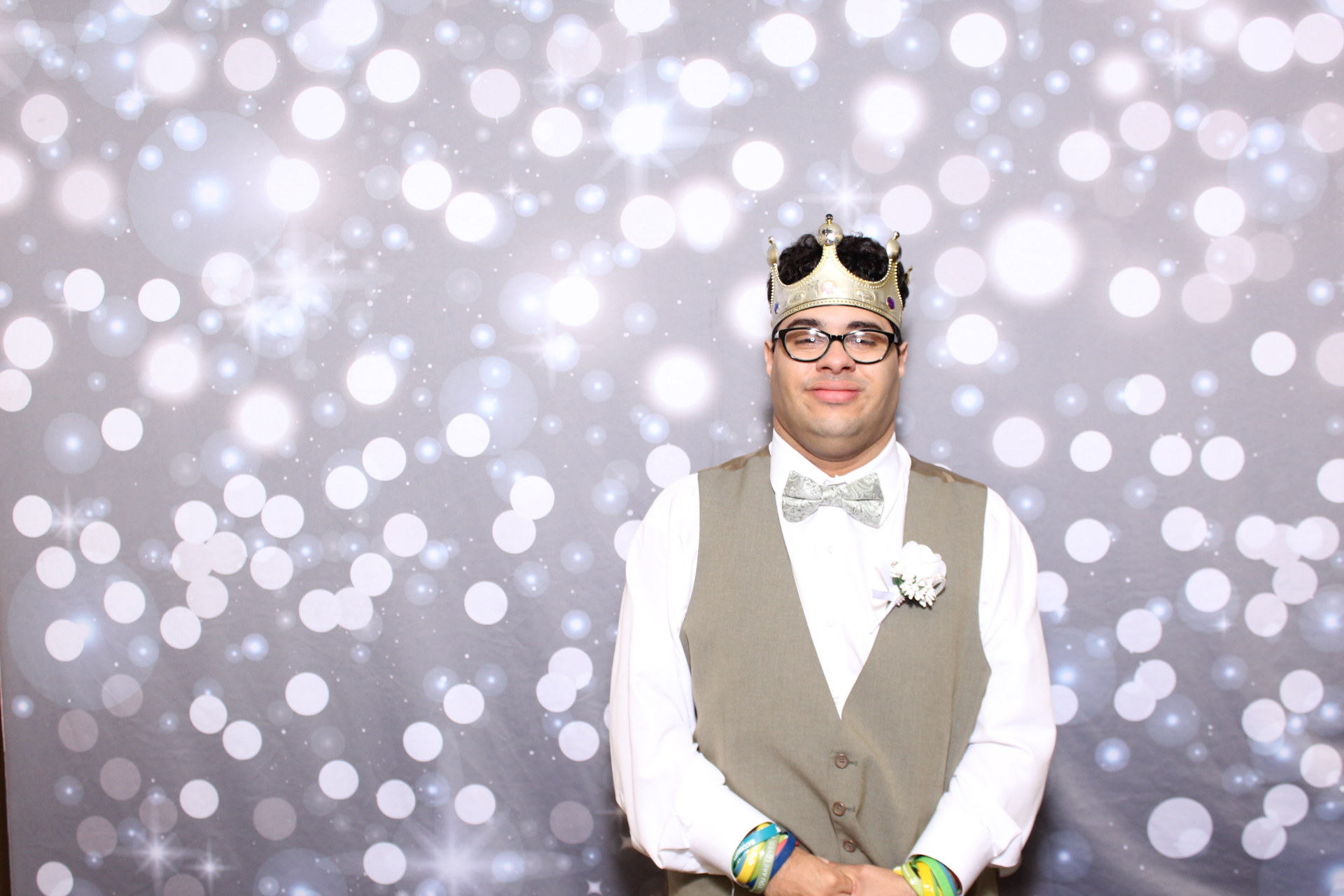 A Night to Shine | View more photos from the event at gallery.photoboothcincy.com/u/PhotoBoothCincy/A-Night-to-Shine-0