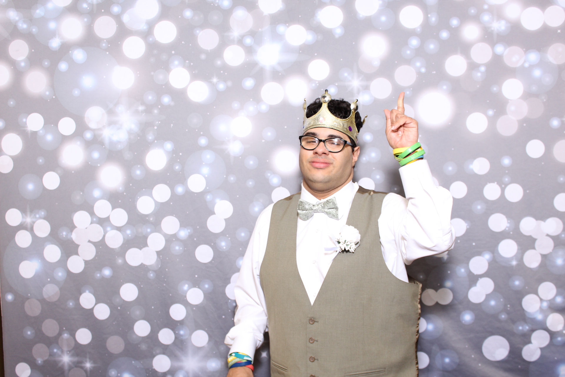 A Night to Shine | View more photos from the event at gallery.photoboothcincy.com/u/PhotoBoothCincy/A-Night-to-Shine-0