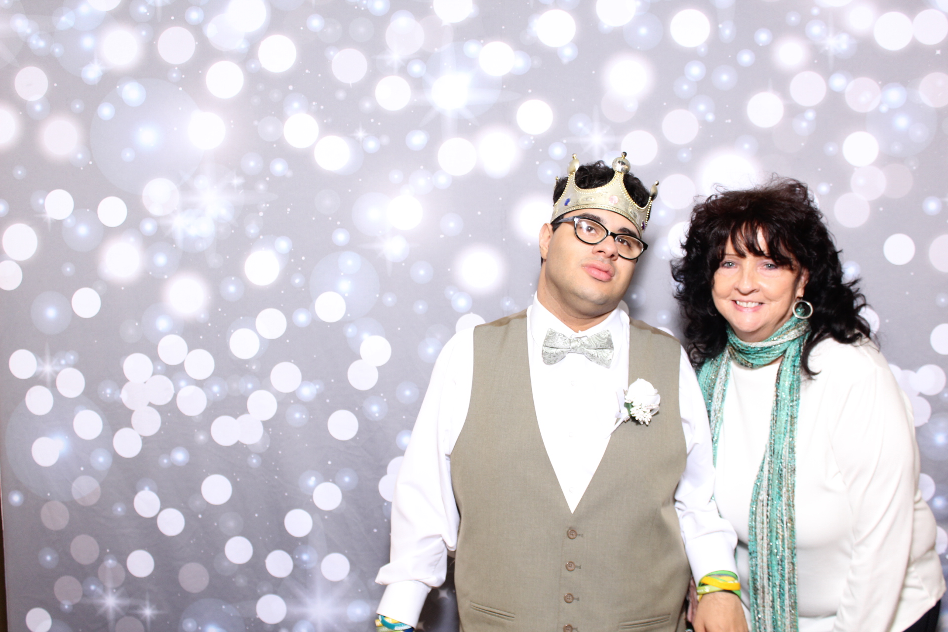 A Night to Shine | View more photos from the event at gallery.photoboothcincy.com/u/PhotoBoothCincy/A-Night-to-Shine-0