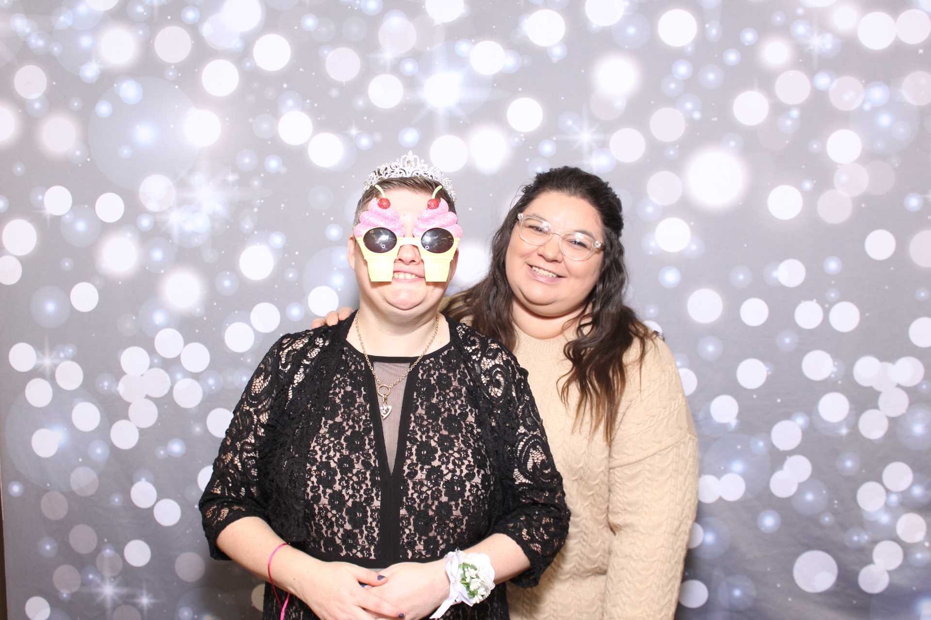 A Night to Shine | View more photos from the event at gallery.photoboothcincy.com/u/PhotoBoothCincy/A-Night-to-Shine-0