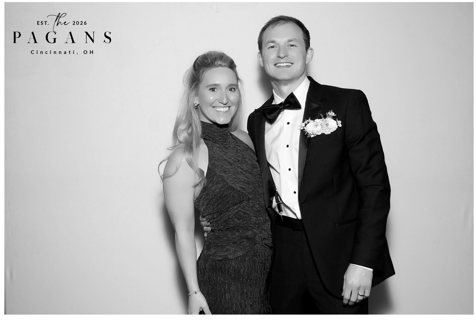 AJ & Vivien | View more photos from the event at gallery.photoboothcincy.com/u/PhotoBoothCincy/AJ-Vivien