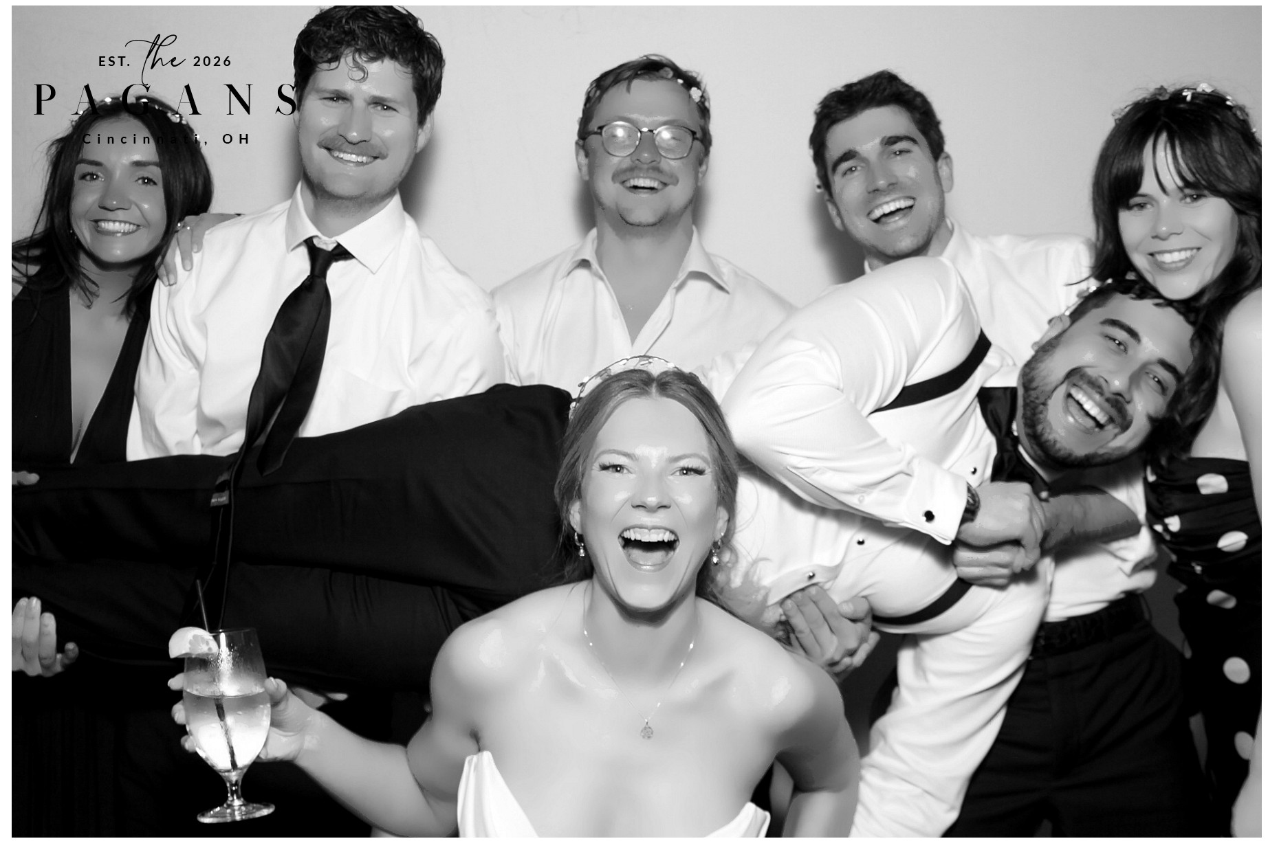 AJ & Vivien | View more photos from the event at gallery.photoboothcincy.com/u/PhotoBoothCincy/AJ-Vivien