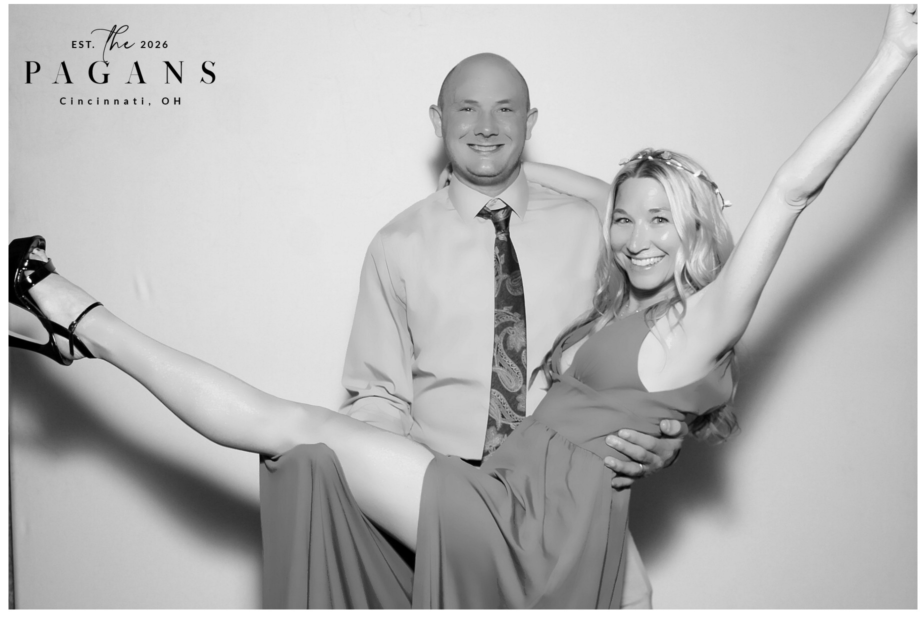 AJ & Vivien | View more photos from the event at gallery.photoboothcincy.com/u/PhotoBoothCincy/AJ-Vivien
