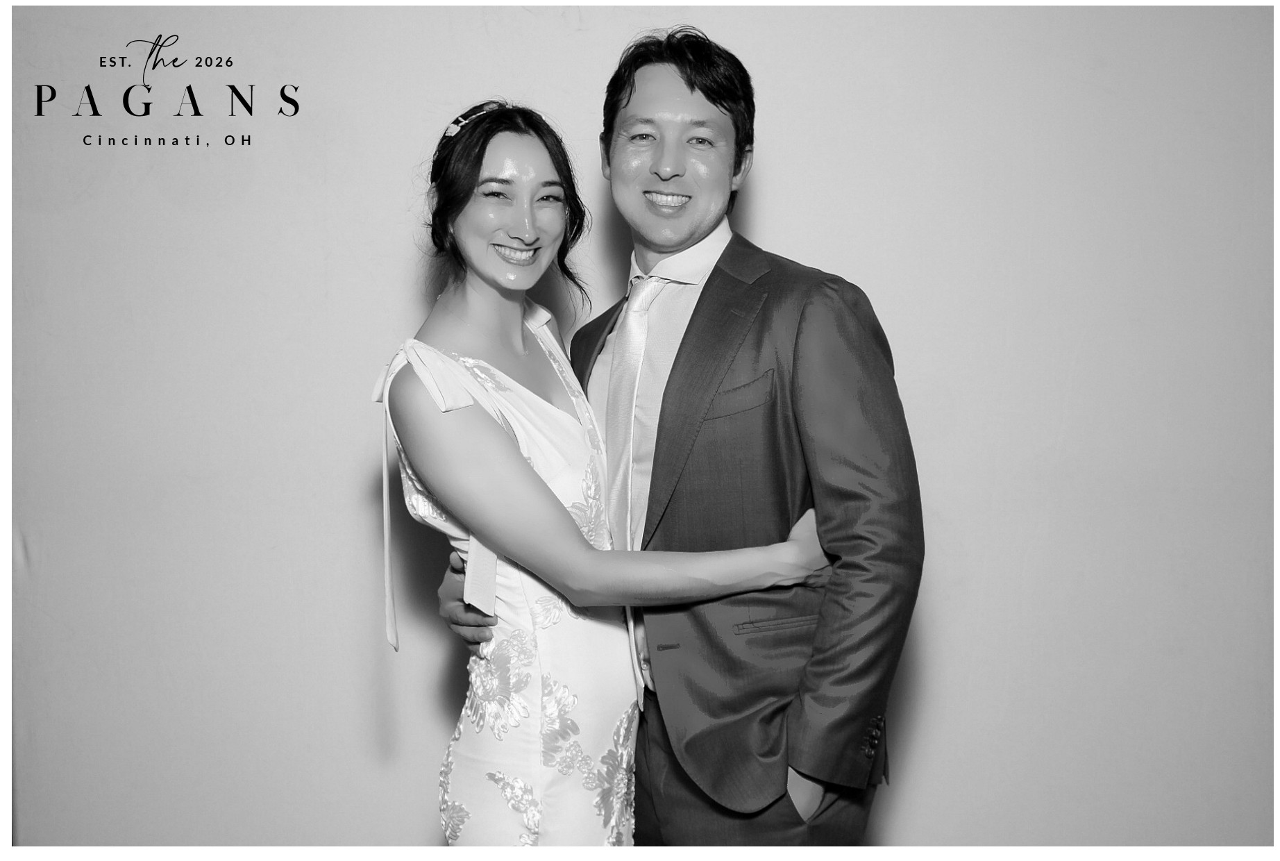 AJ & Vivien | View more photos from the event at gallery.photoboothcincy.com/u/PhotoBoothCincy/AJ-Vivien