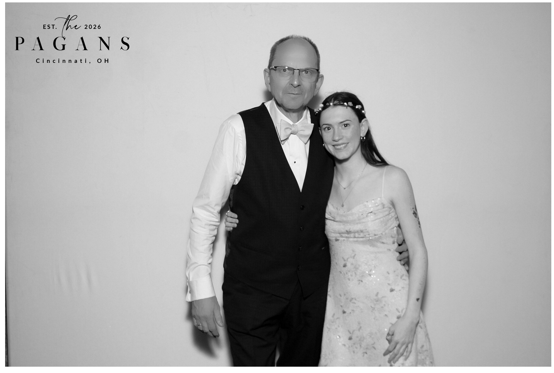 AJ & Vivien | View more photos from the event at gallery.photoboothcincy.com/u/PhotoBoothCincy/AJ-Vivien