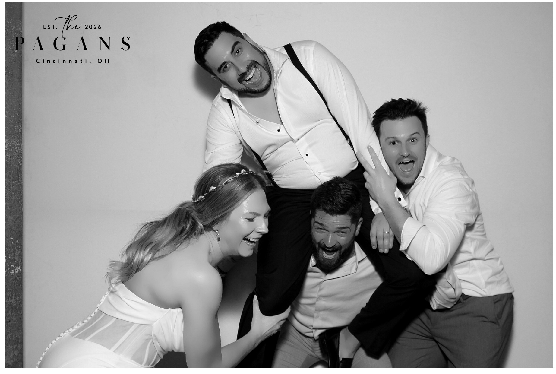 AJ & Vivien | View more photos from the event at gallery.photoboothcincy.com/u/PhotoBoothCincy/AJ-Vivien