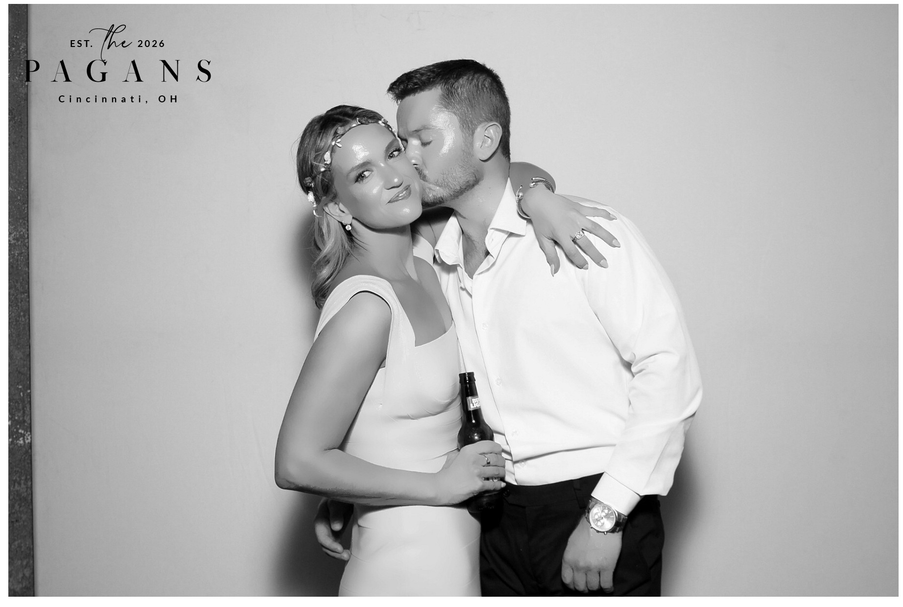 AJ & Vivien | View more photos from the event at gallery.photoboothcincy.com/u/PhotoBoothCincy/AJ-Vivien