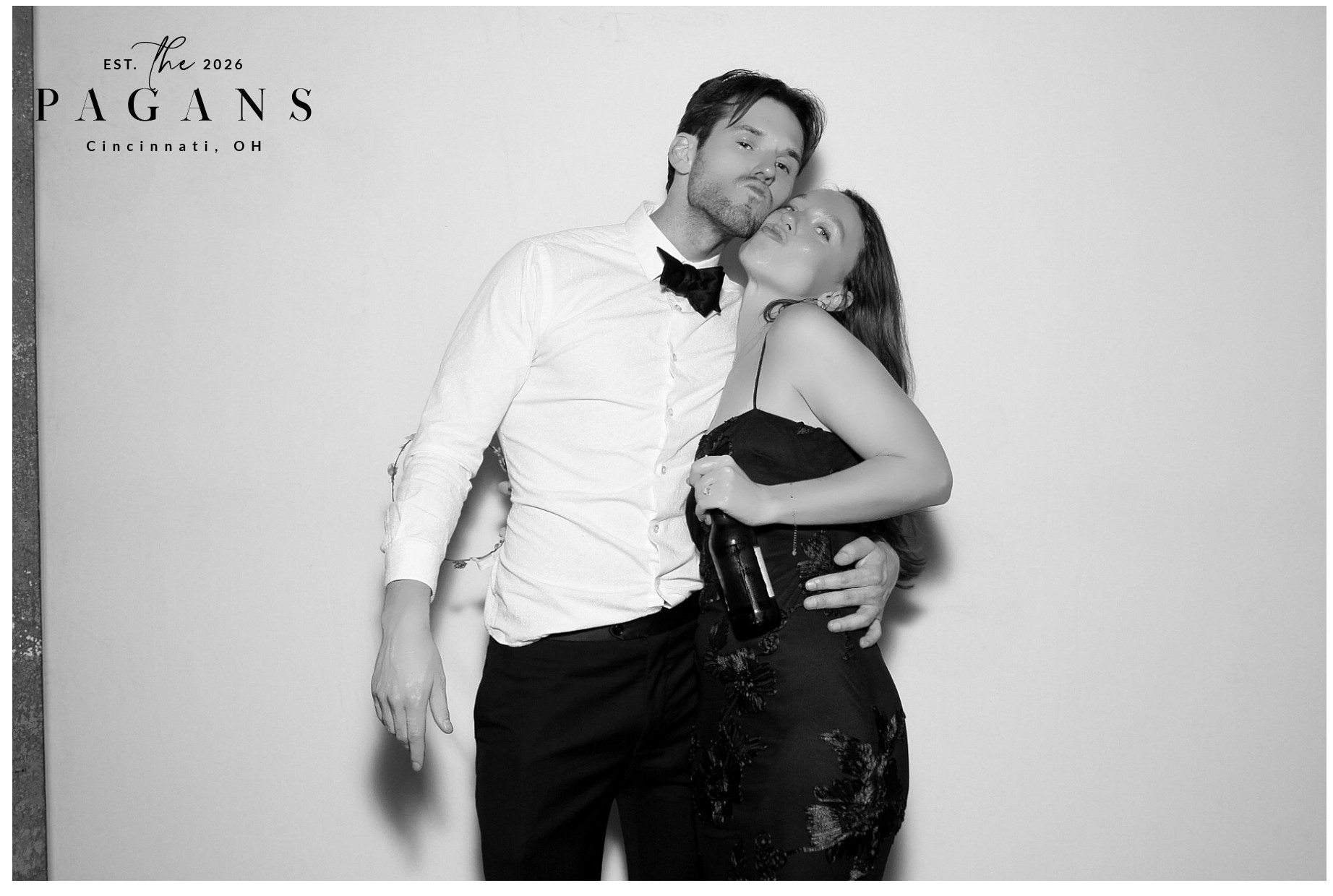 AJ & Vivien | View more photos from the event at gallery.photoboothcincy.com/u/PhotoBoothCincy/AJ-Vivien
