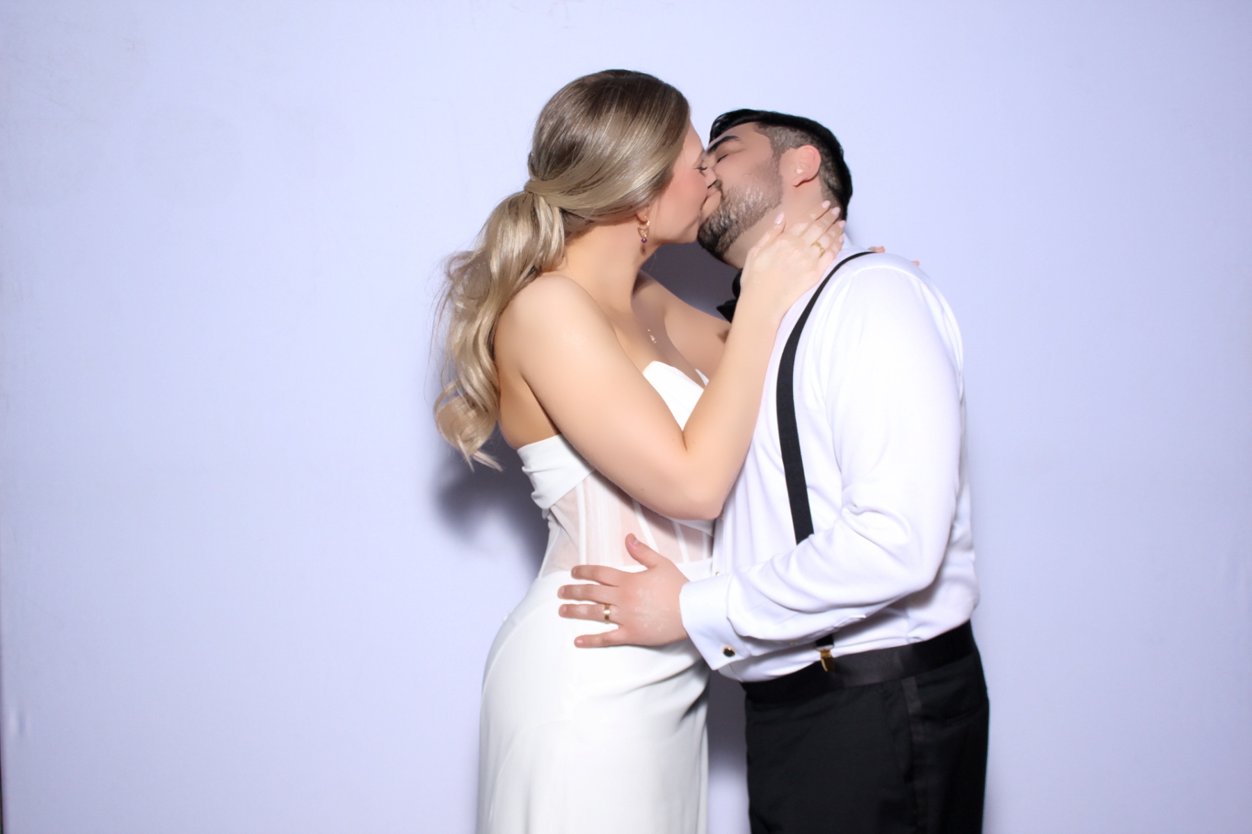 AJ & Vivien | View more photos from the event at gallery.photoboothcincy.com/u/PhotoBoothCincy/AJ-Vivien