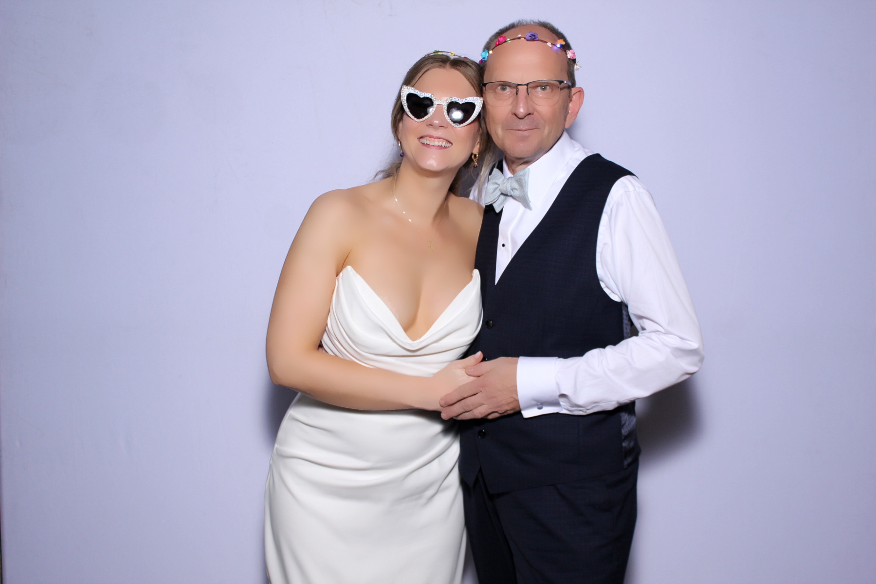 AJ & Vivien | View more photos from the event at gallery.photoboothcincy.com/u/PhotoBoothCincy/AJ-Vivien