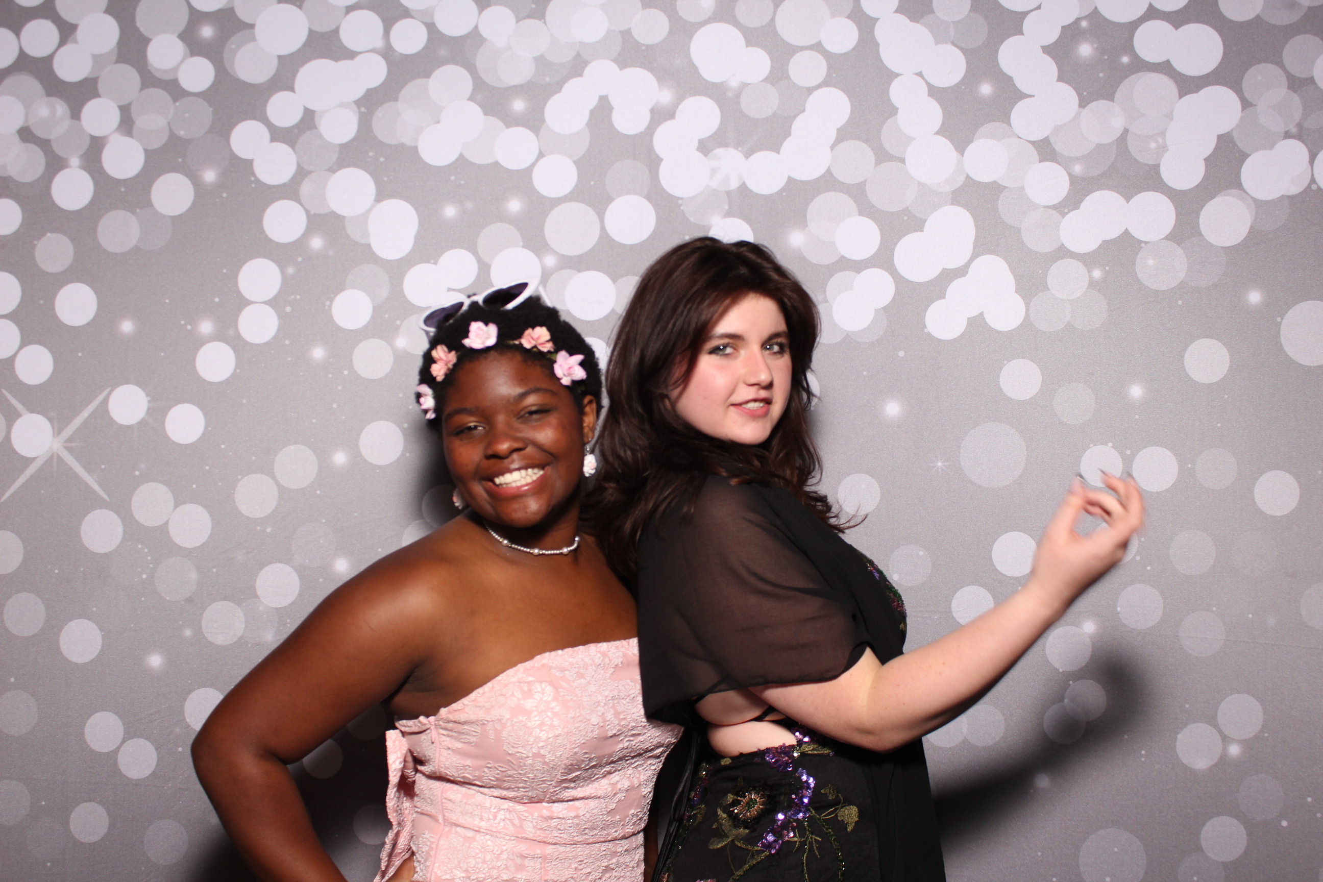 AMHEA Prom Update | View more photos from the event at gallery.photoboothcincy.com/u/PhotoBoothCincy/AMHEA-Prom-Update