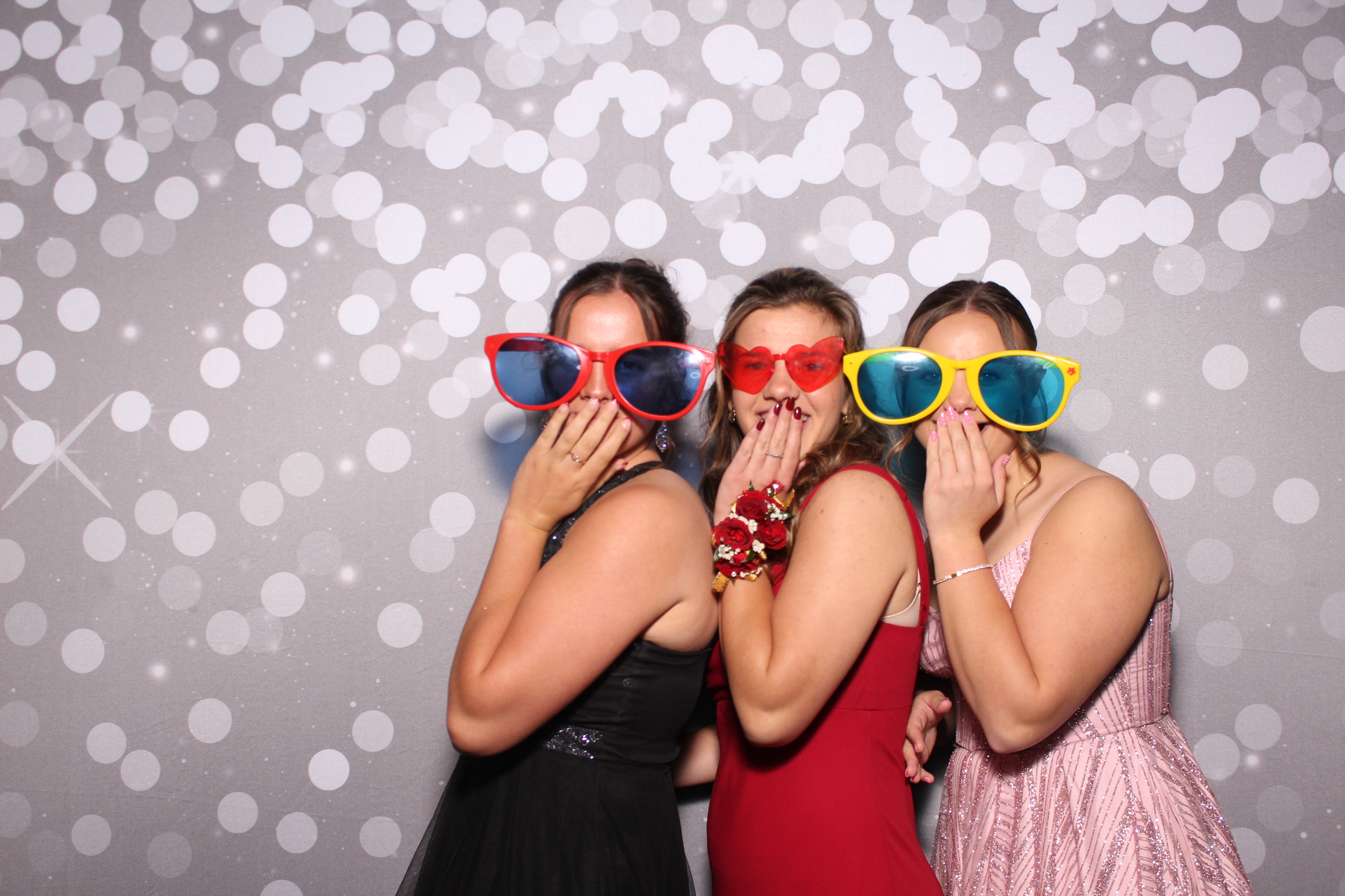 AMHEA Prom Update | View more photos from the event at gallery.photoboothcincy.com/u/PhotoBoothCincy/AMHEA-Prom-Update