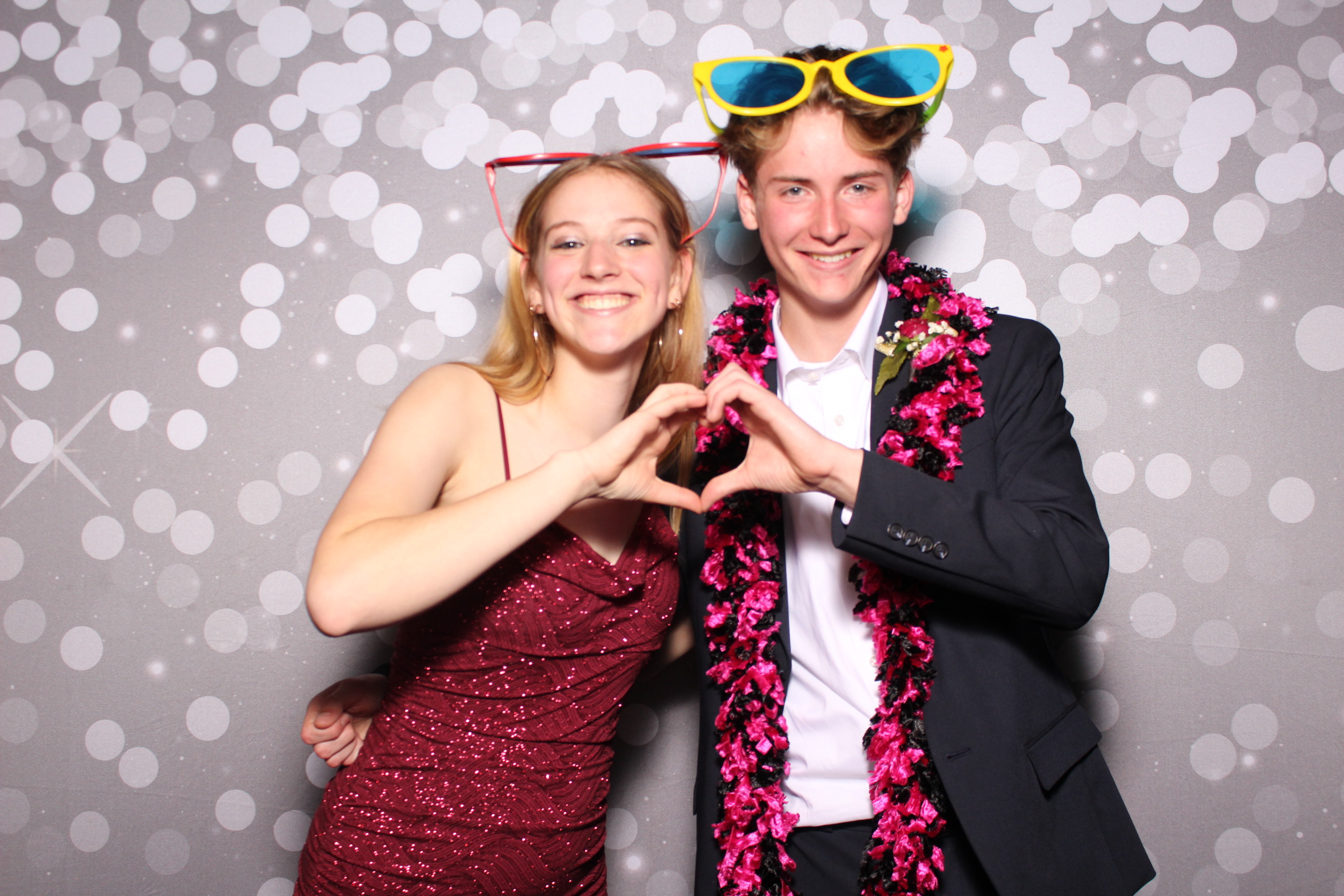 AMHEA Prom Update | View more photos from the event at gallery.photoboothcincy.com/u/PhotoBoothCincy/AMHEA-Prom-Update