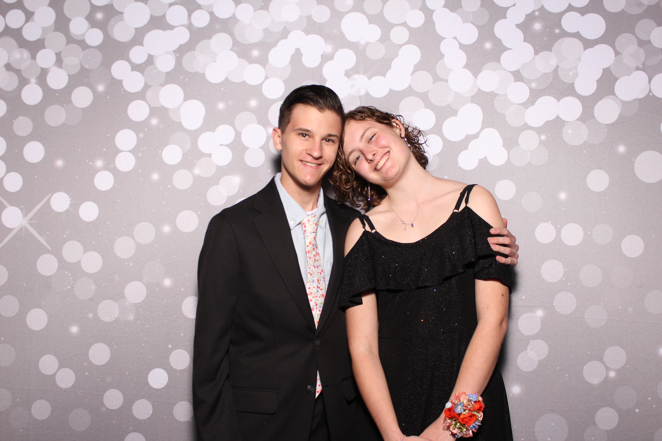 AMHEA Prom Update | View more photos from the event at gallery.photoboothcincy.com/u/PhotoBoothCincy/AMHEA-Prom-Update