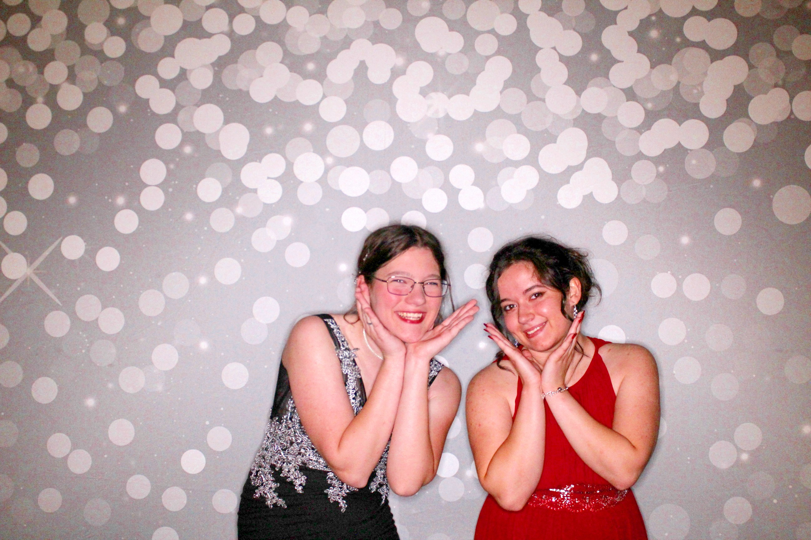 AMHEA Prom Update | View more photos from the event at gallery.photoboothcincy.com/u/PhotoBoothCincy/AMHEA-Prom-Update