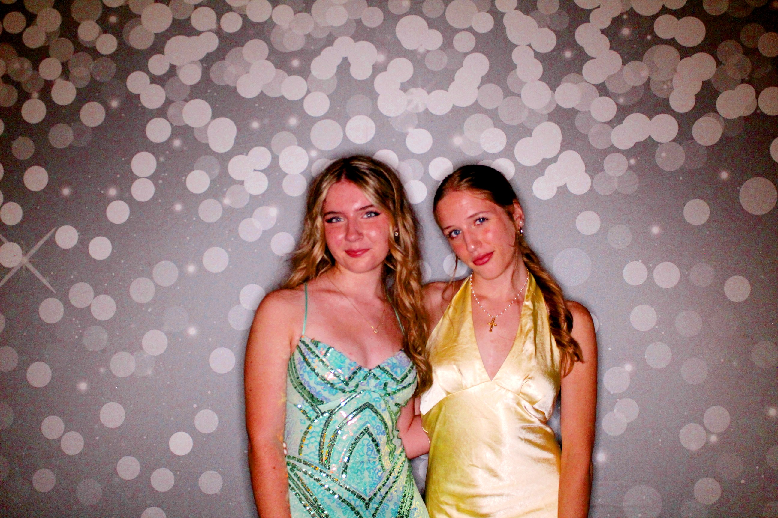 AMHEA Prom Update | View more photos from the event at gallery.photoboothcincy.com/u/PhotoBoothCincy/AMHEA-Prom-Update