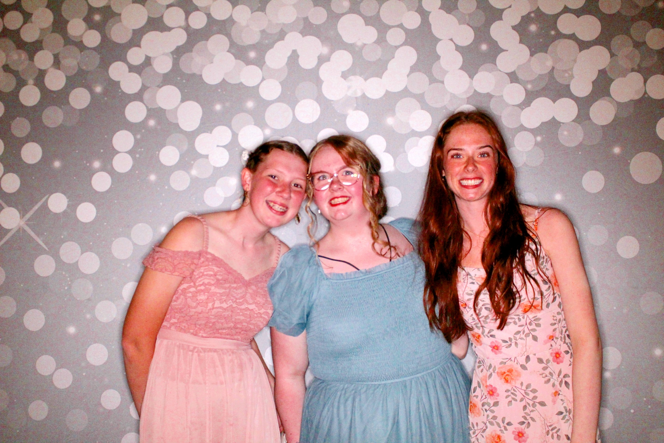 AMHEA Prom Update | View more photos from the event at gallery.photoboothcincy.com/u/PhotoBoothCincy/AMHEA-Prom-Update