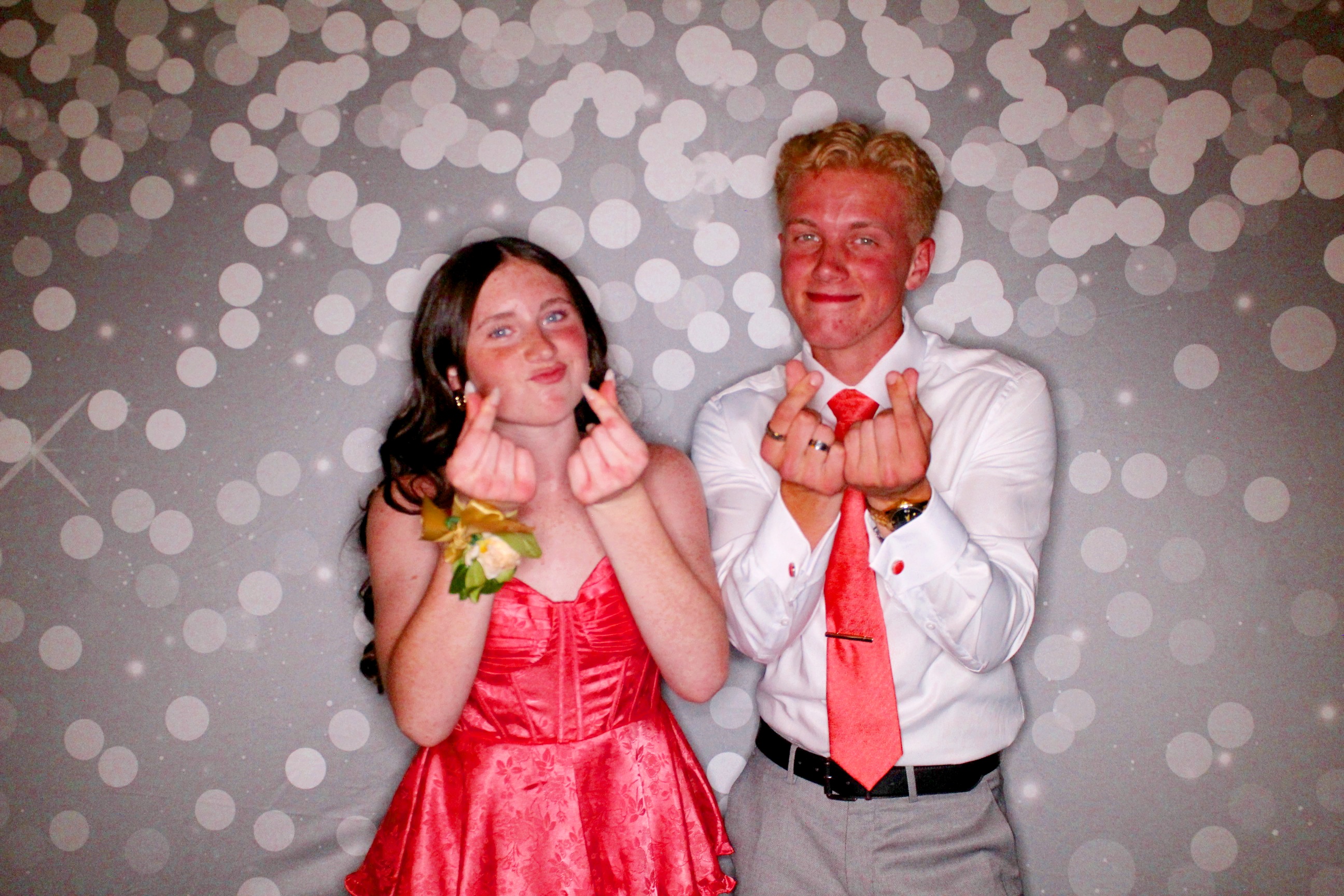AMHEA Prom Update | View more photos from the event at gallery.photoboothcincy.com/u/PhotoBoothCincy/AMHEA-Prom-Update