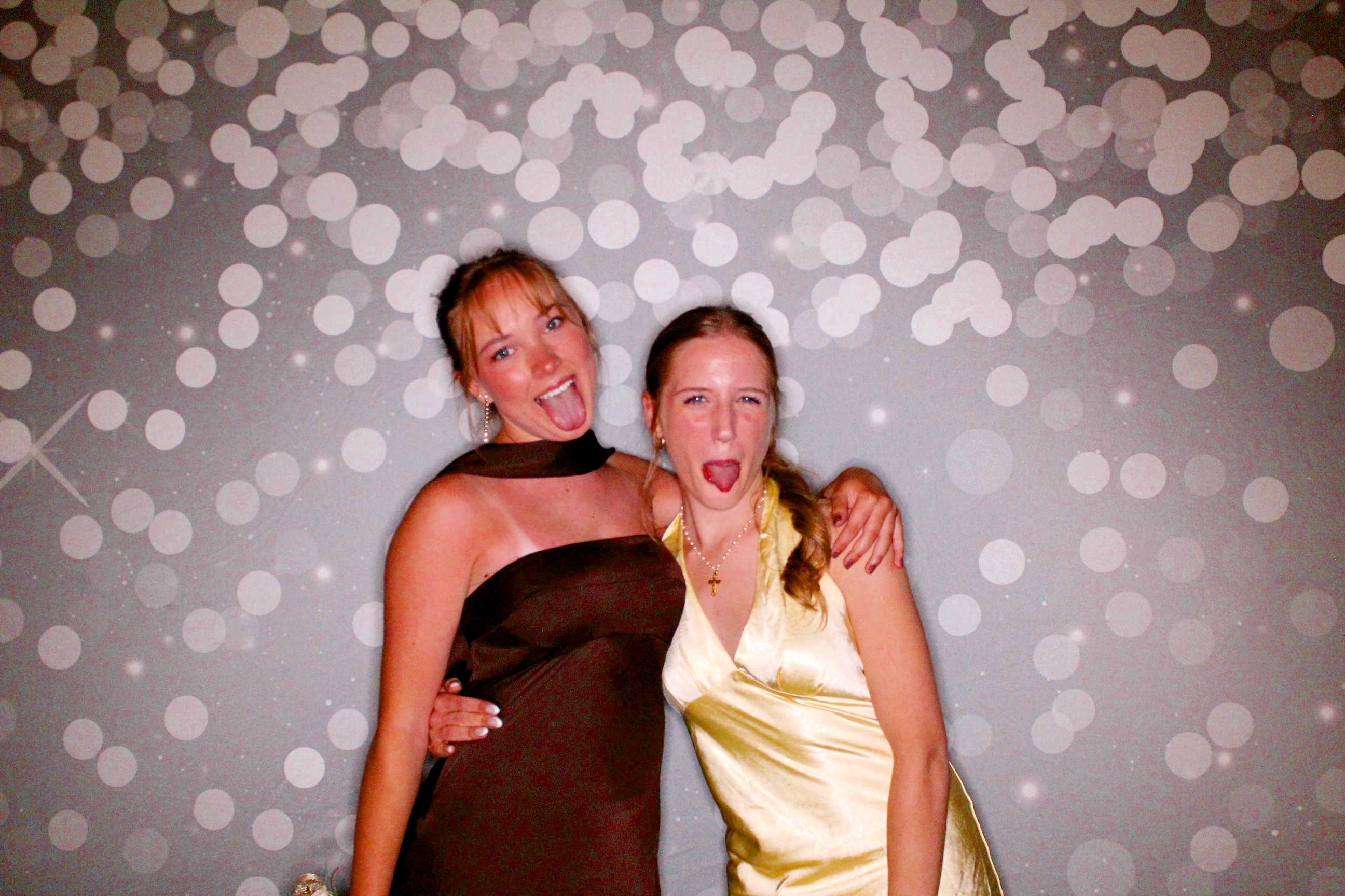 AMHEA Prom Update | View more photos from the event at gallery.photoboothcincy.com/u/PhotoBoothCincy/AMHEA-Prom-Update