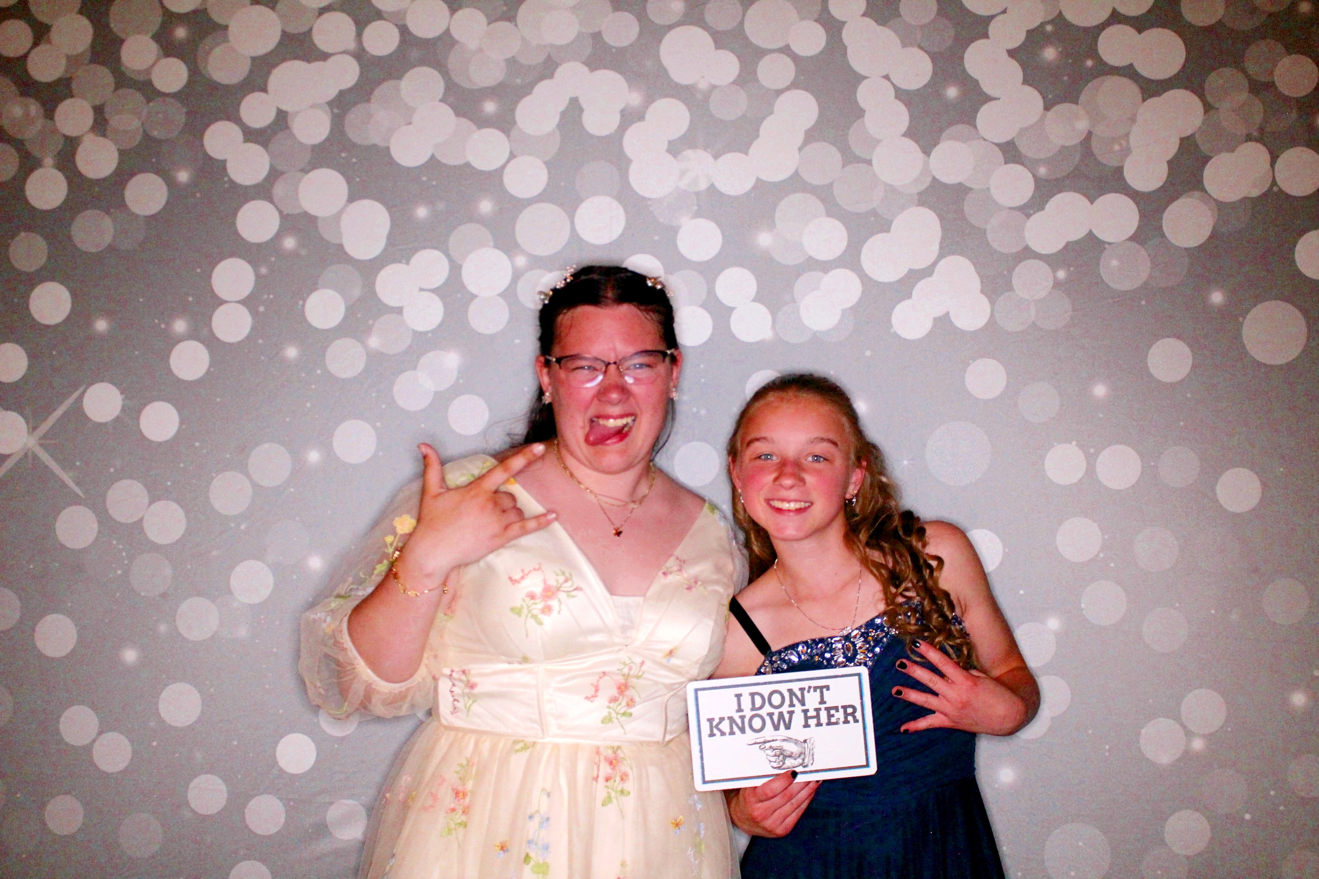 AMHEA Prom Update | View more photos from the event at gallery.photoboothcincy.com/u/PhotoBoothCincy/AMHEA-Prom-Update