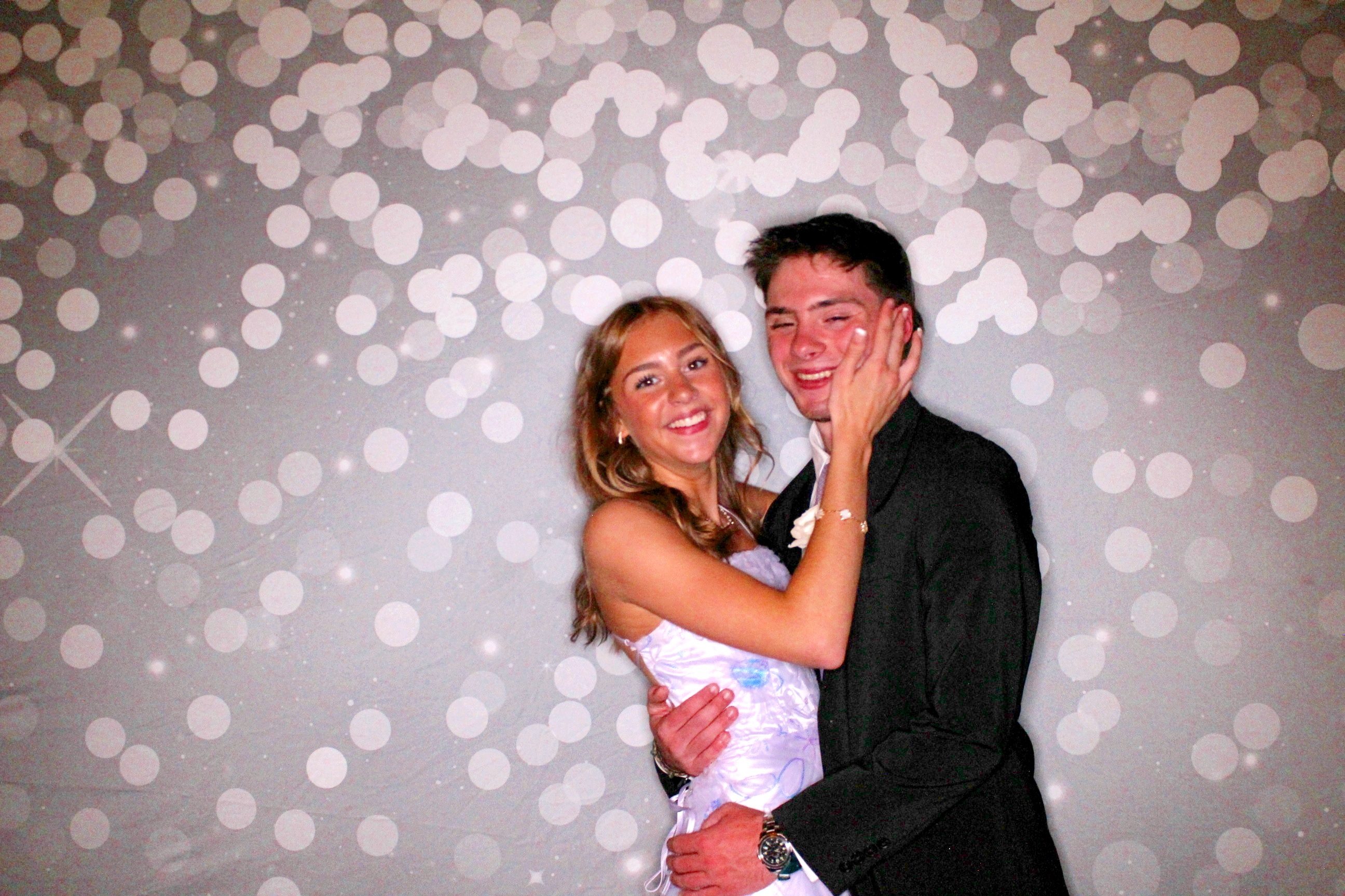 AMHEA Prom Update | View more photos from the event at gallery.photoboothcincy.com/u/PhotoBoothCincy/AMHEA-Prom-Update