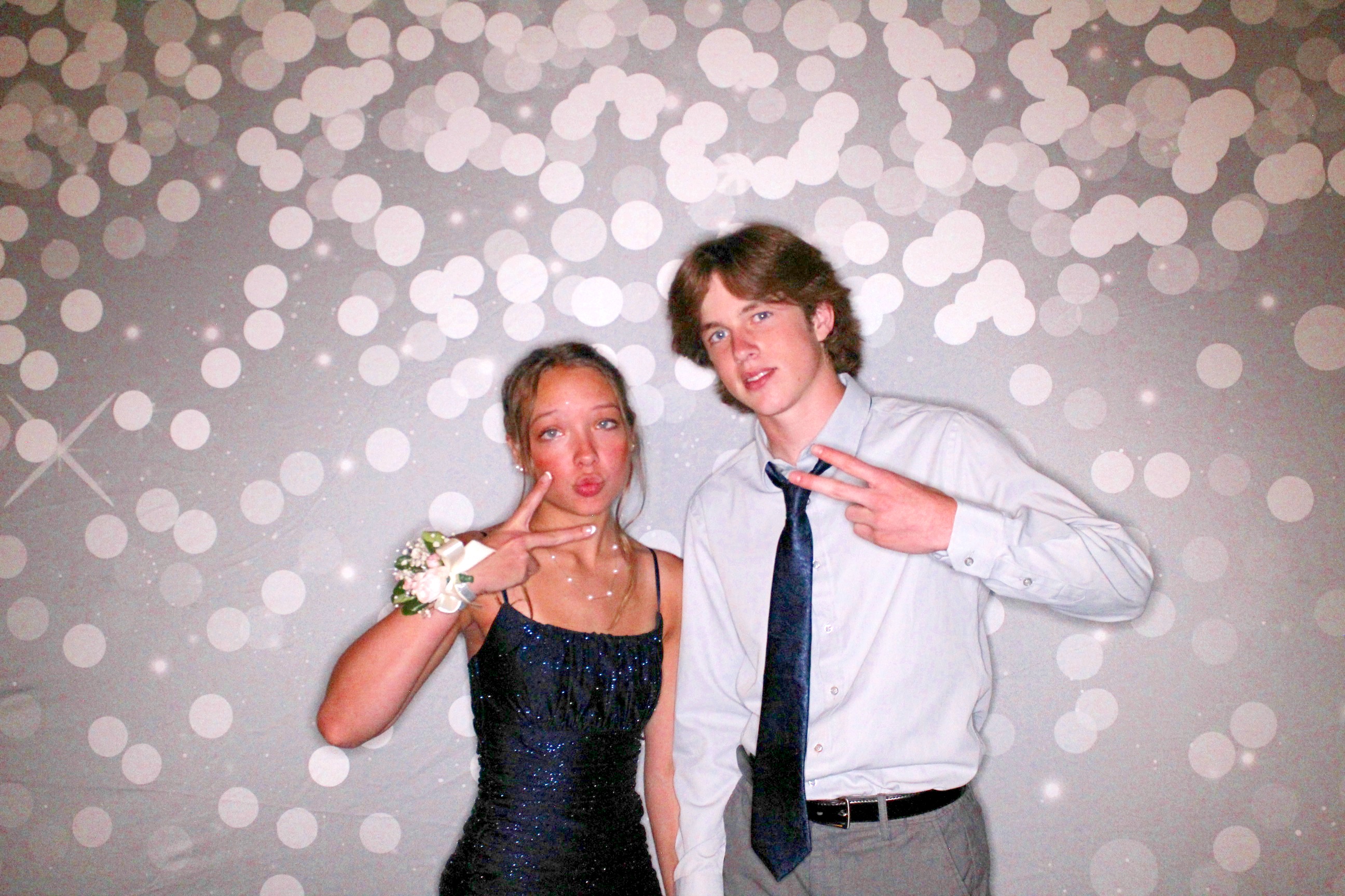 AMHEA Prom Update | View more photos from the event at gallery.photoboothcincy.com/u/PhotoBoothCincy/AMHEA-Prom-Update
