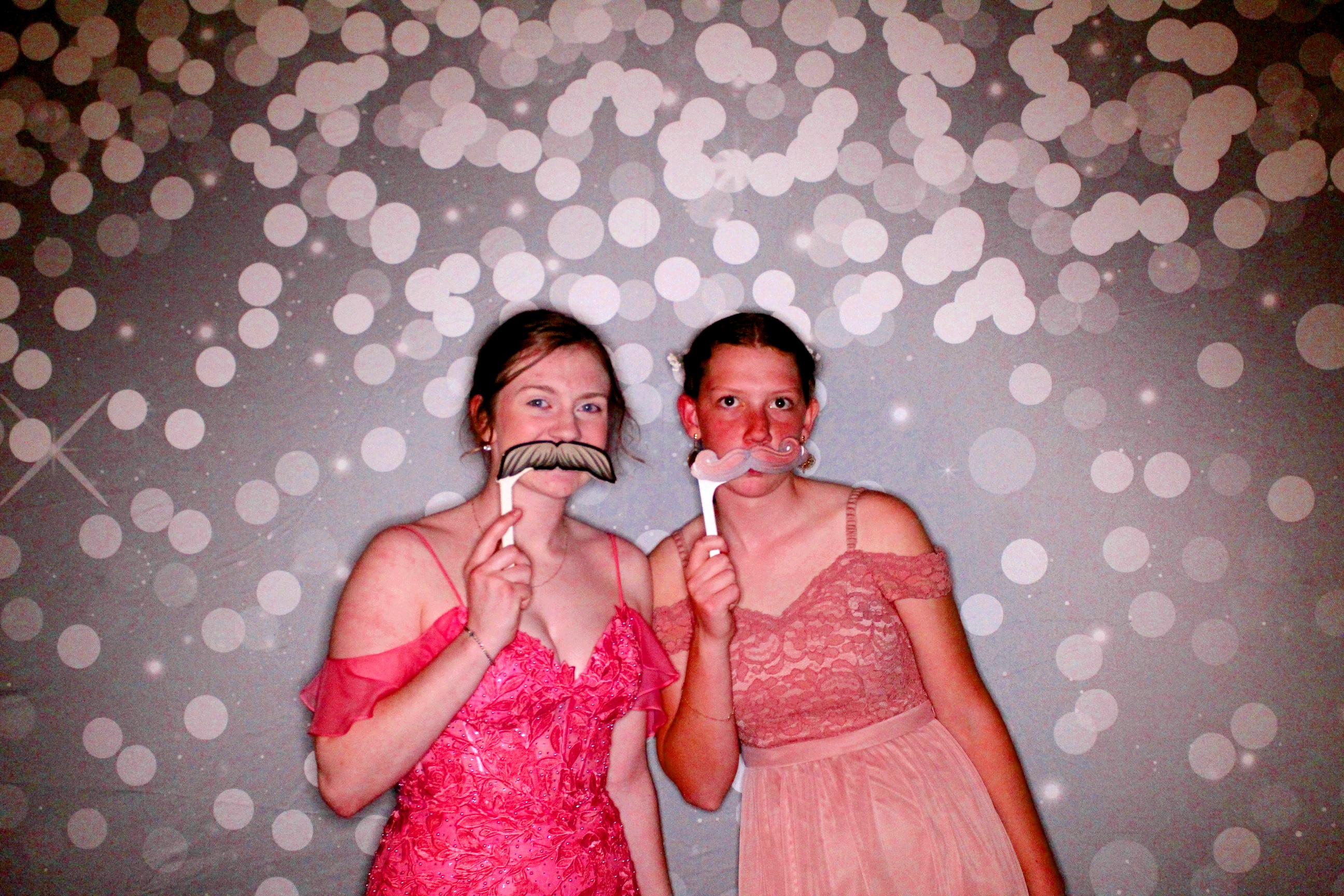 AMHEA Prom Update | View more photos from the event at gallery.photoboothcincy.com/u/PhotoBoothCincy/AMHEA-Prom-Update