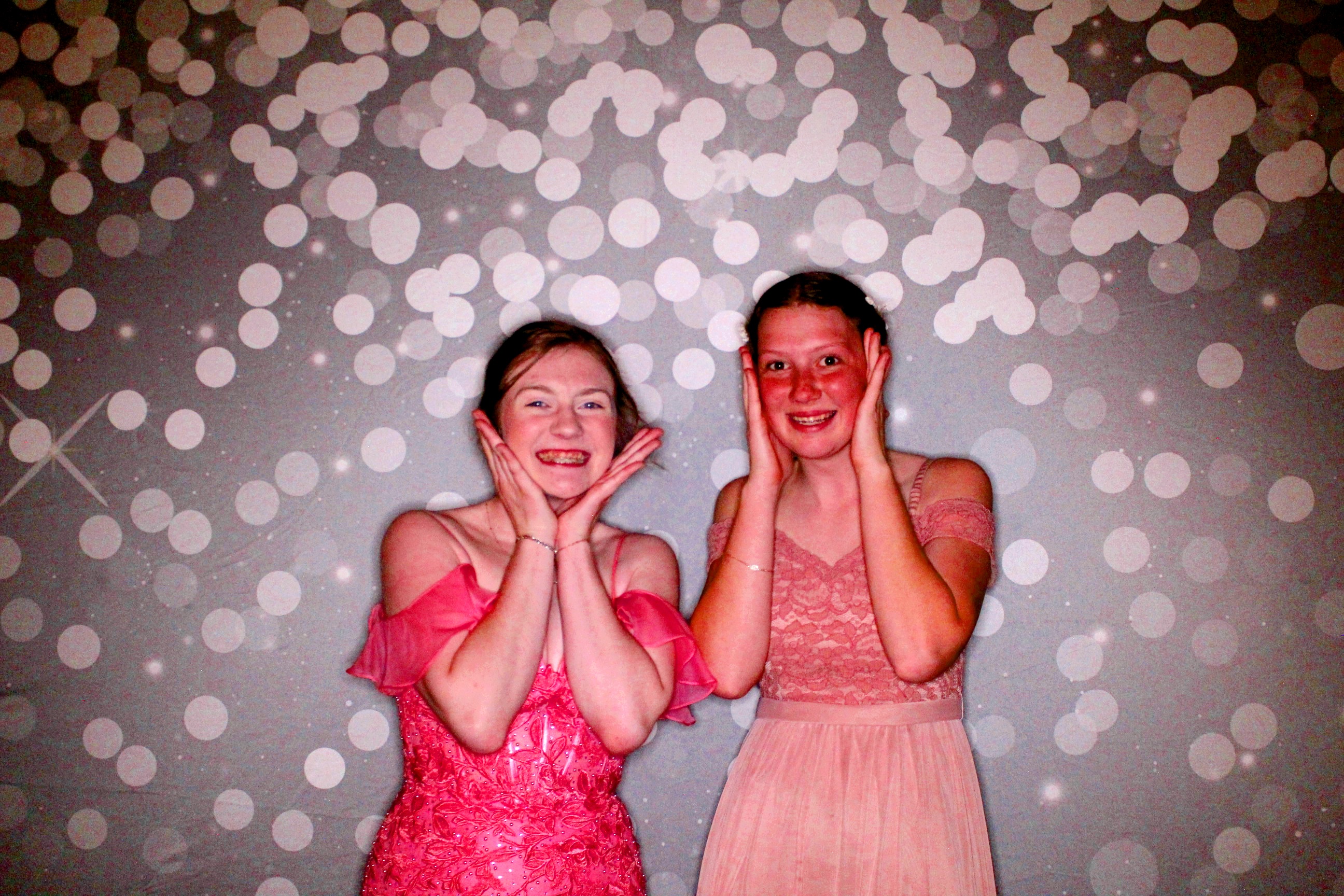 AMHEA Prom Update | View more photos from the event at gallery.photoboothcincy.com/u/PhotoBoothCincy/AMHEA-Prom-Update