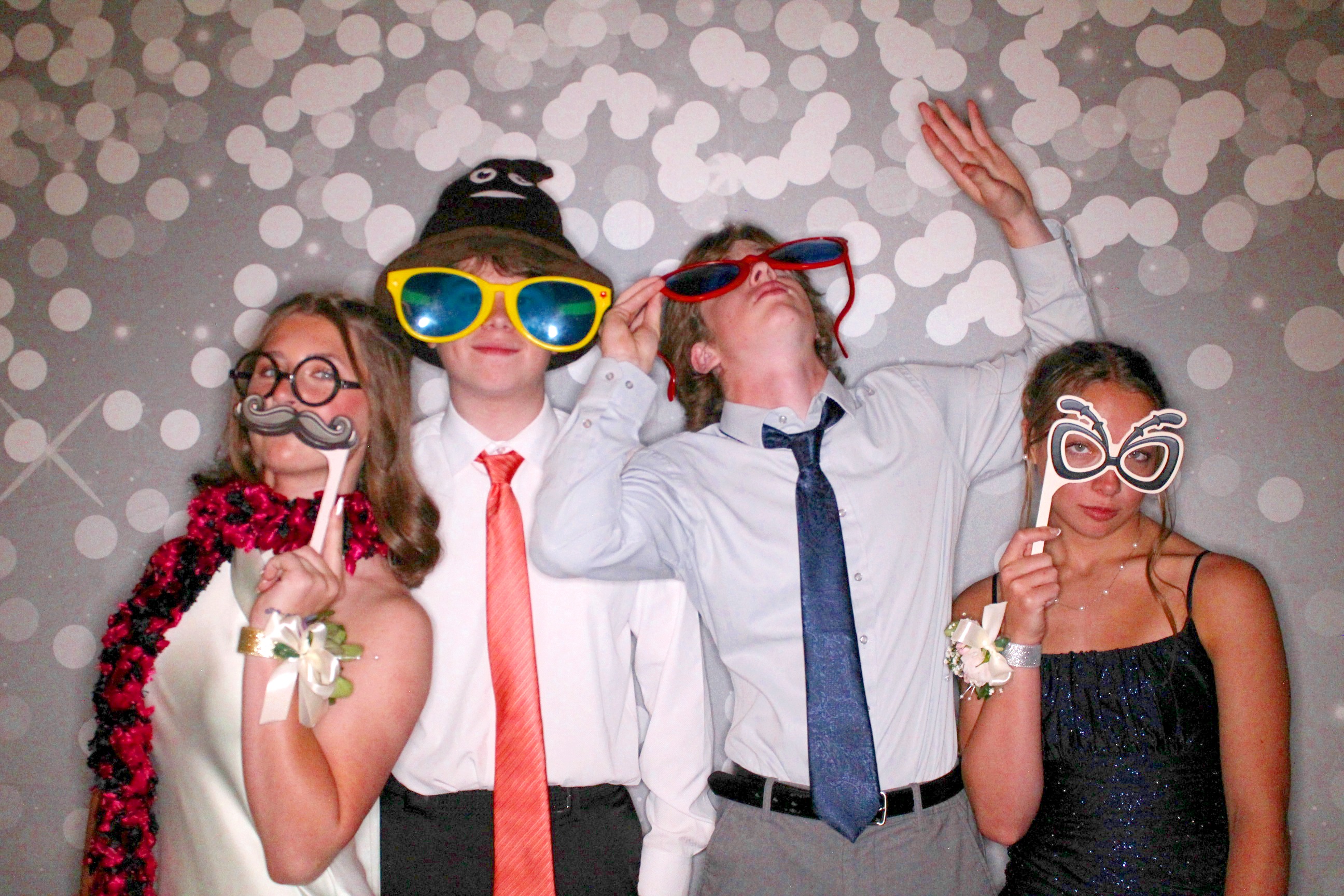 AMHEA Prom Update | View more photos from the event at gallery.photoboothcincy.com/u/PhotoBoothCincy/AMHEA-Prom-Update
