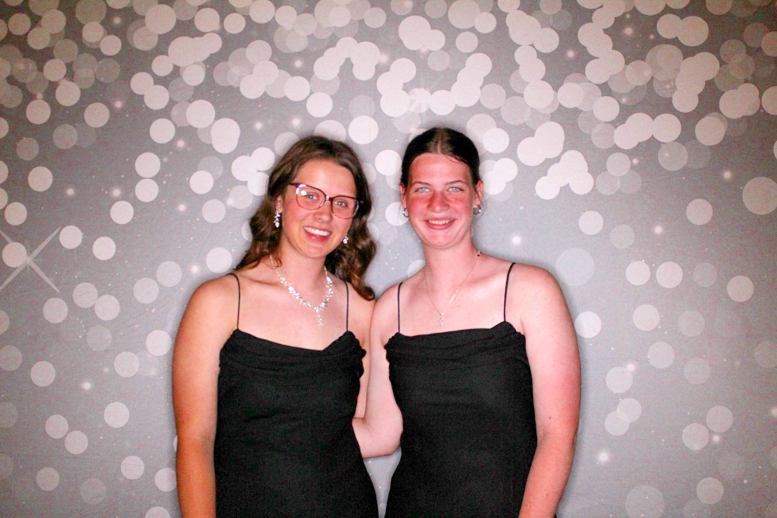 AMHEA Prom Update | View more photos from the event at gallery.photoboothcincy.com/u/PhotoBoothCincy/AMHEA-Prom-Update