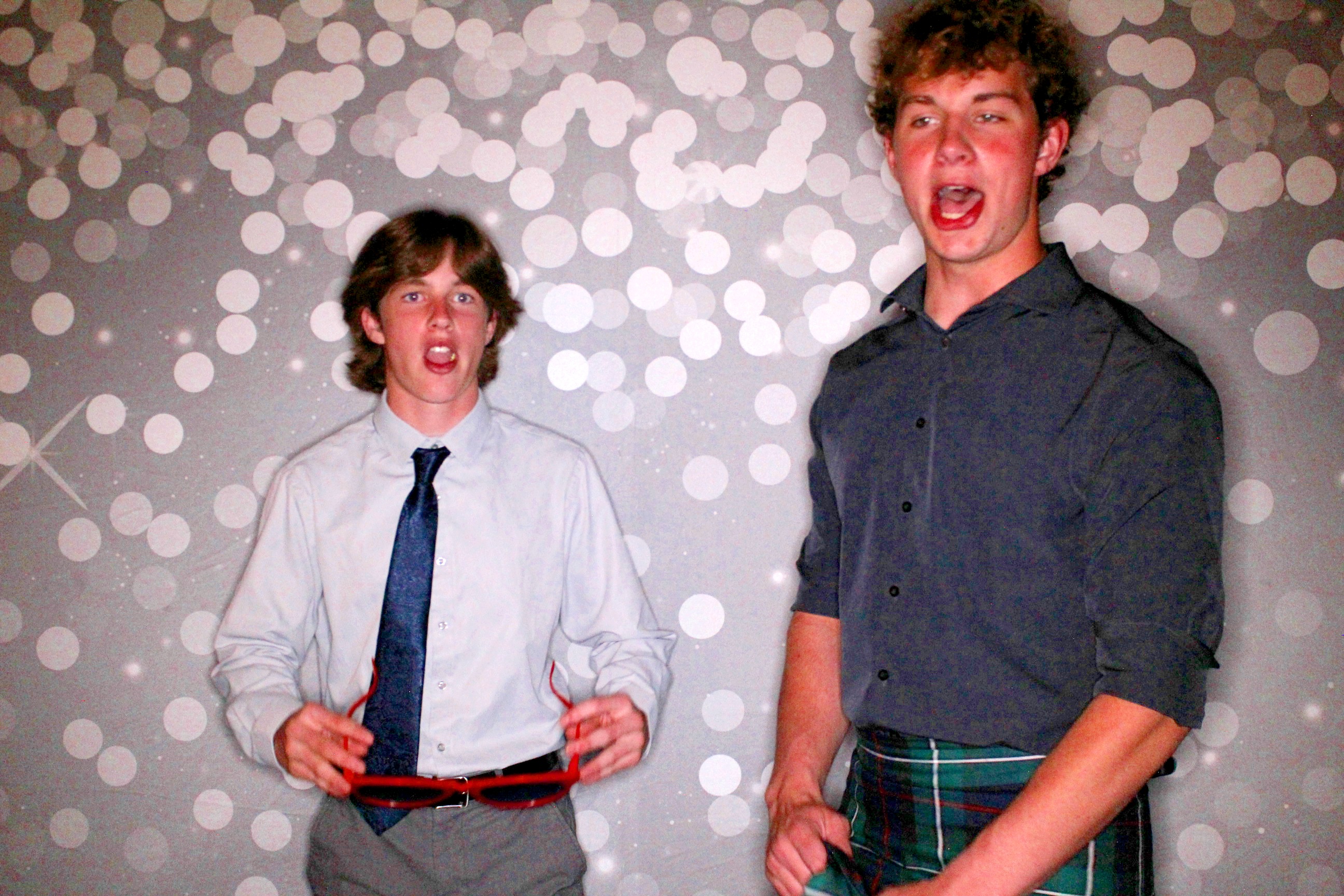 AMHEA Prom Update | View more photos from the event at gallery.photoboothcincy.com/u/PhotoBoothCincy/AMHEA-Prom-Update
