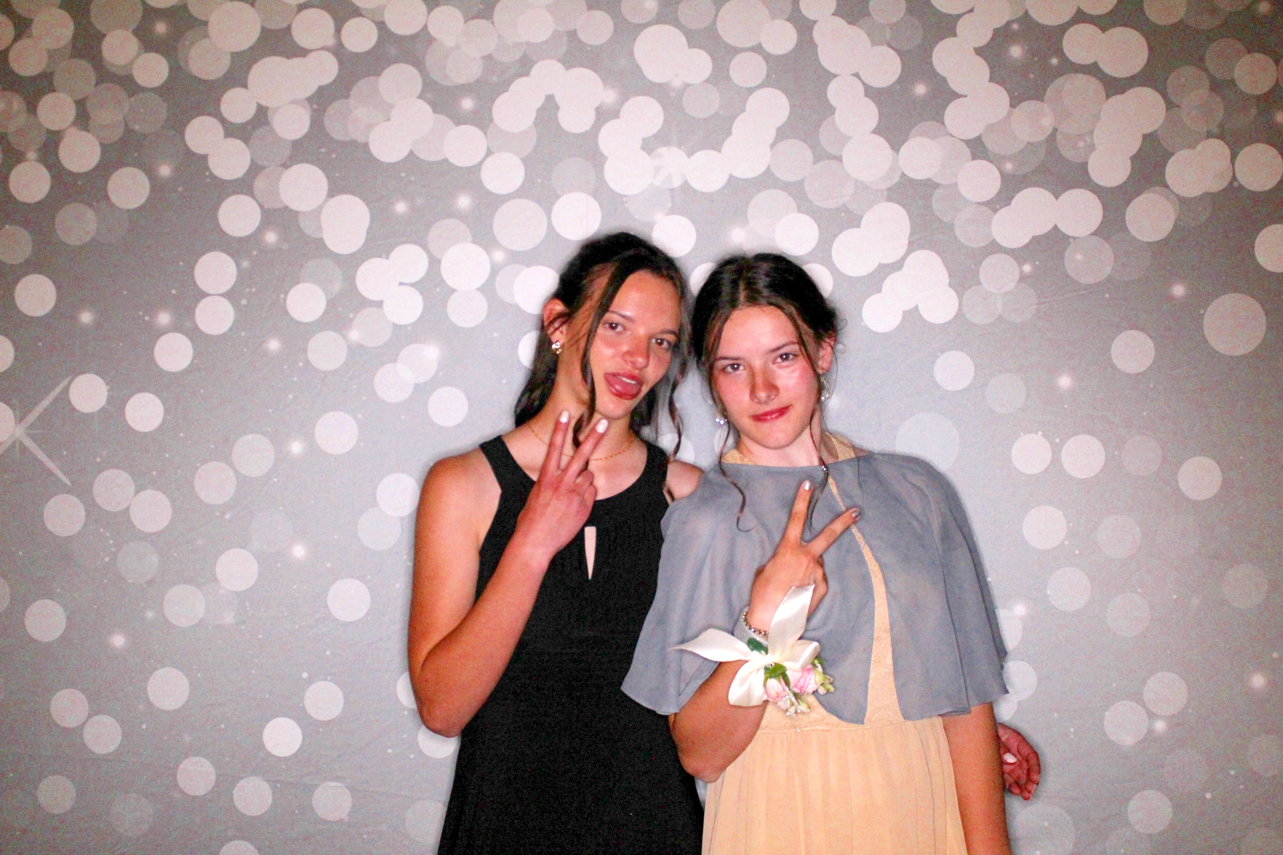 AMHEA Prom Update | View more photos from the event at gallery.photoboothcincy.com/u/PhotoBoothCincy/AMHEA-Prom-Update