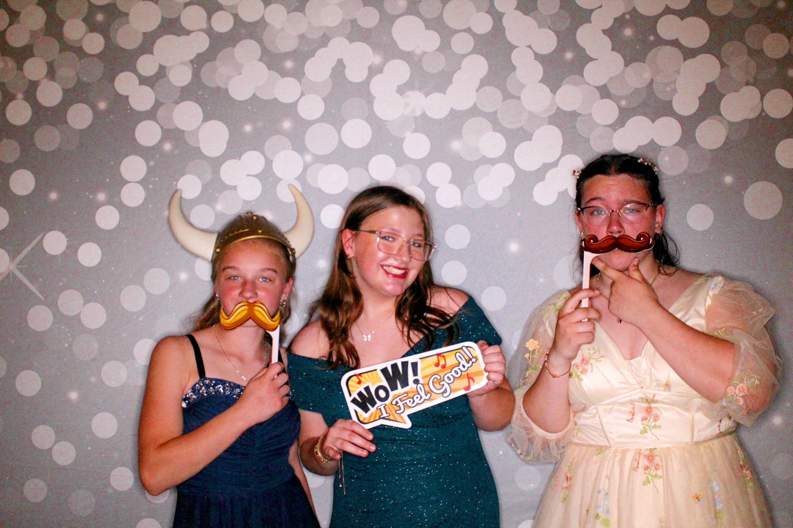 AMHEA Prom Update | View more photos from the event at gallery.photoboothcincy.com/u/PhotoBoothCincy/AMHEA-Prom-Update