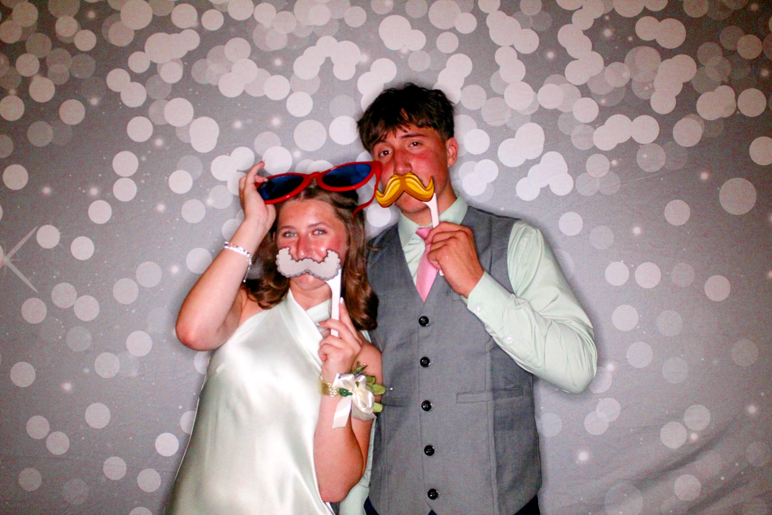 AMHEA Prom Update | View more photos from the event at gallery.photoboothcincy.com/u/PhotoBoothCincy/AMHEA-Prom-Update