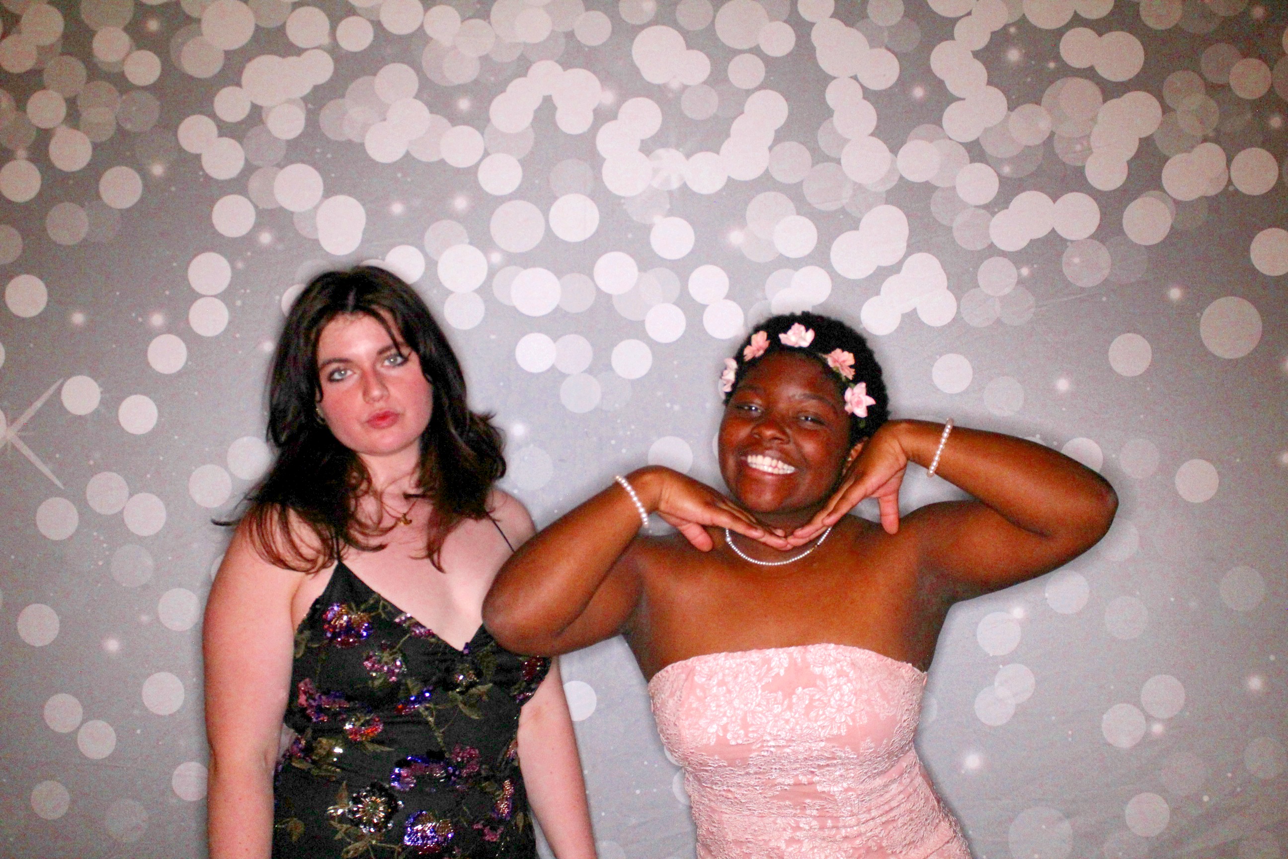 AMHEA Prom Update | View more photos from the event at gallery.photoboothcincy.com/u/PhotoBoothCincy/AMHEA-Prom-Update