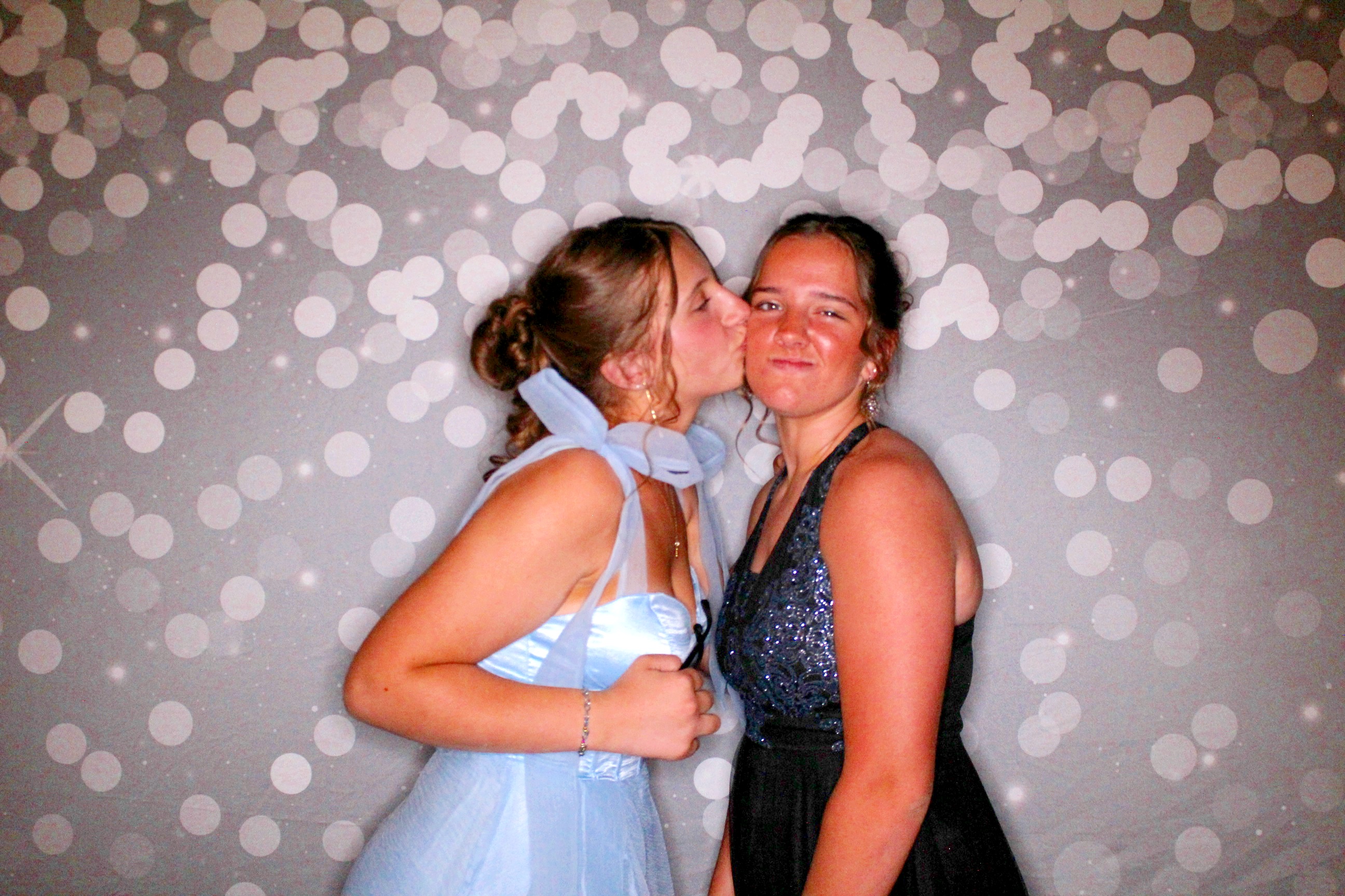 AMHEA Prom Update | View more photos from the event at gallery.photoboothcincy.com/u/PhotoBoothCincy/AMHEA-Prom-Update