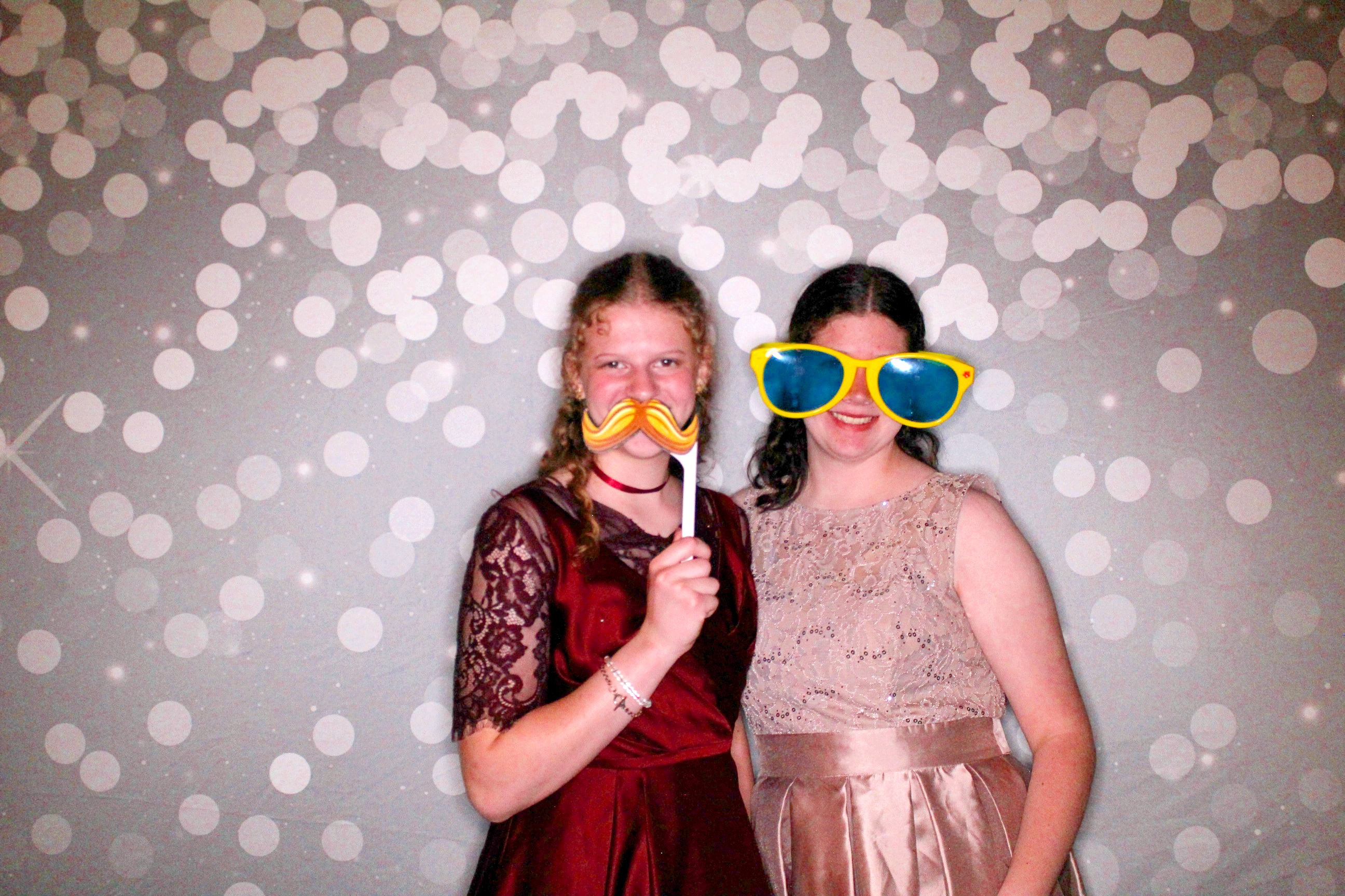 AMHEA Prom Update | View more photos from the event at gallery.photoboothcincy.com/u/PhotoBoothCincy/AMHEA-Prom-Update