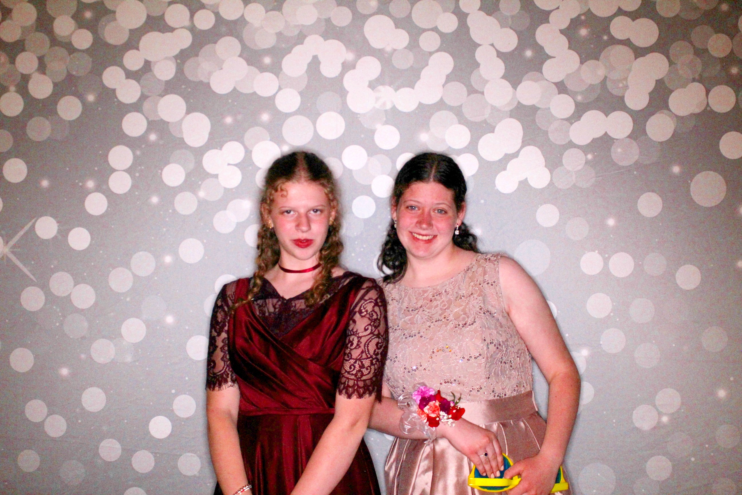 AMHEA Prom Update | View more photos from the event at gallery.photoboothcincy.com/u/PhotoBoothCincy/AMHEA-Prom-Update