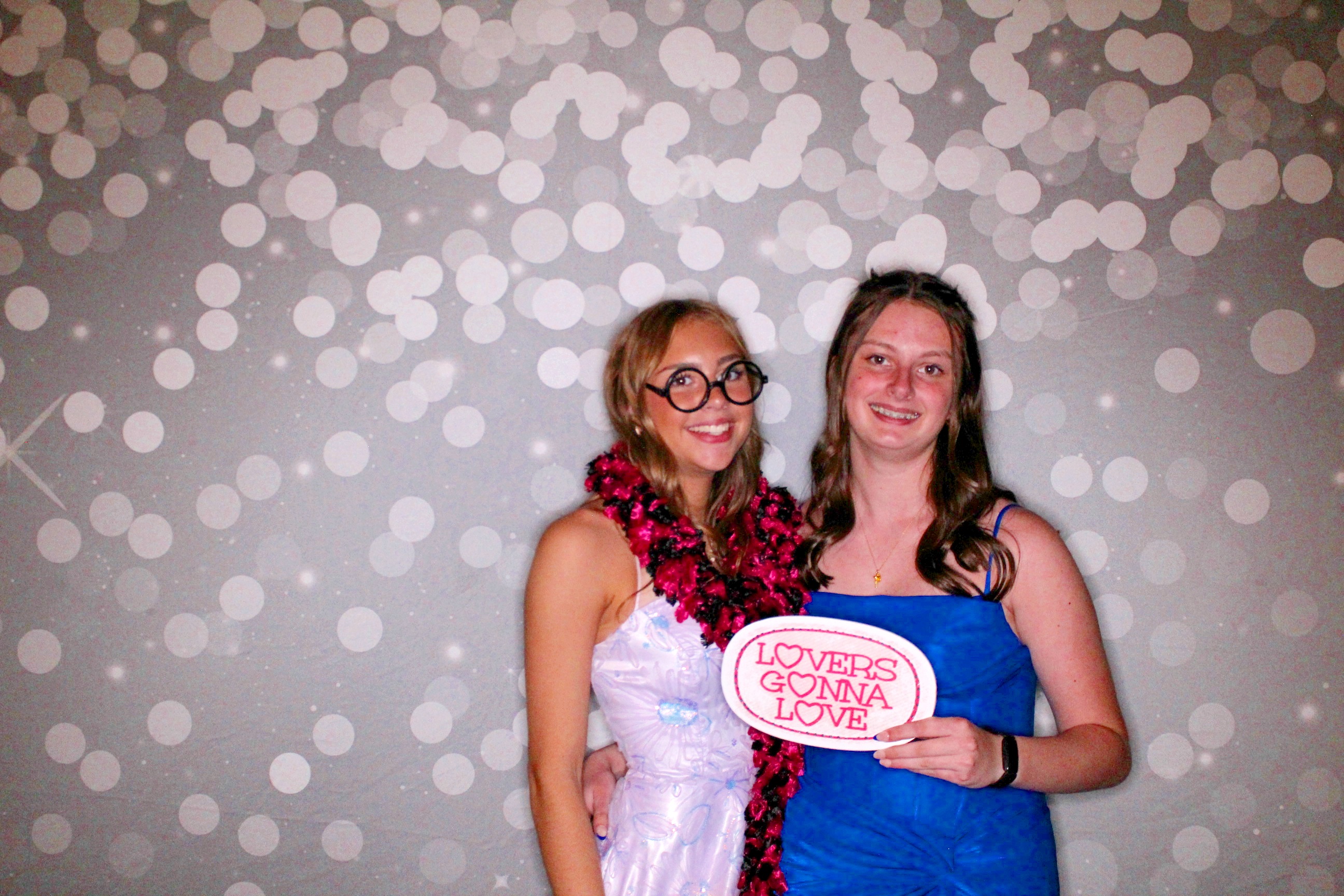 AMHEA Prom Update | View more photos from the event at gallery.photoboothcincy.com/u/PhotoBoothCincy/AMHEA-Prom-Update
