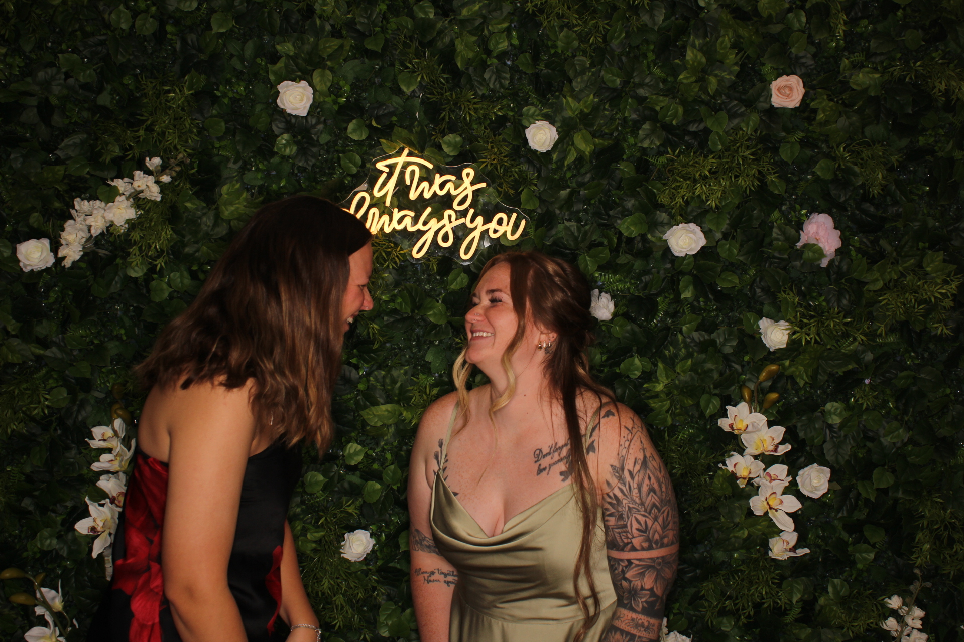 Abigail & Austin | View more photos from the event at gallery.photoboothcincy.com/u/PhotoBoothCincy/Abigail-Austin